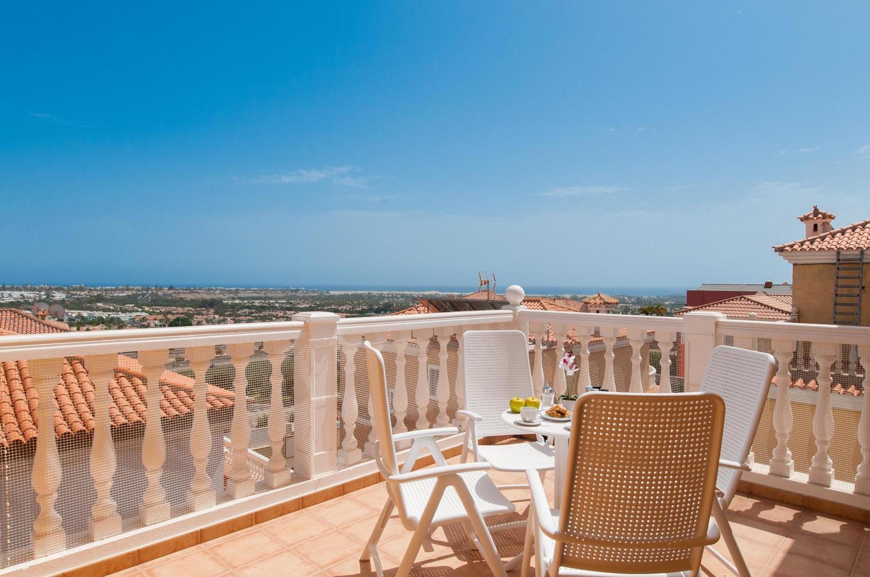 Villa Comoda - Sonnenland - Spacious Luxury - Private Heated Pool - Stunning Terrace Views - Perfect Family Getaway view 2