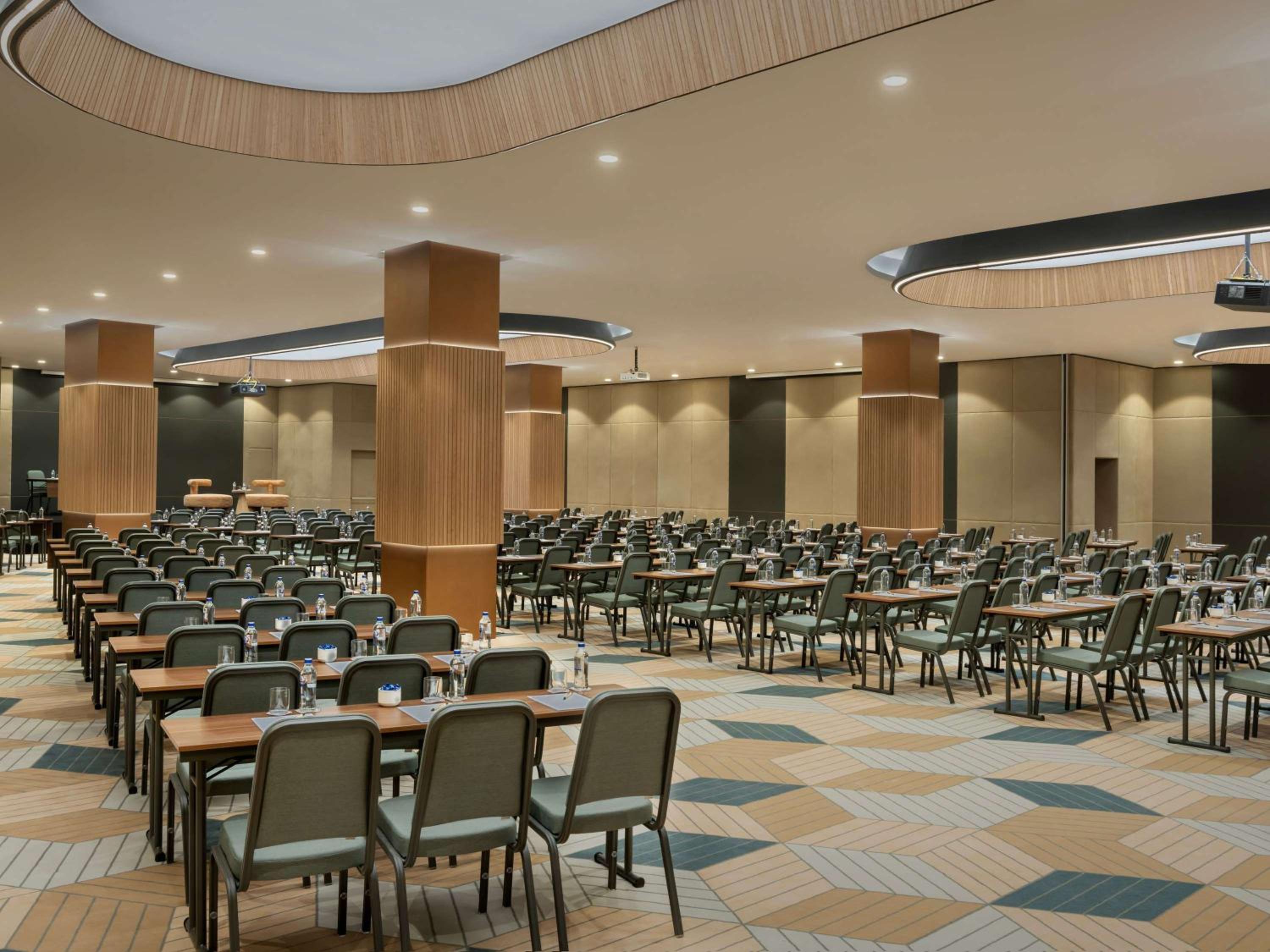 Mövenpick Hotel Istanbul Marmara Sea - Image 20