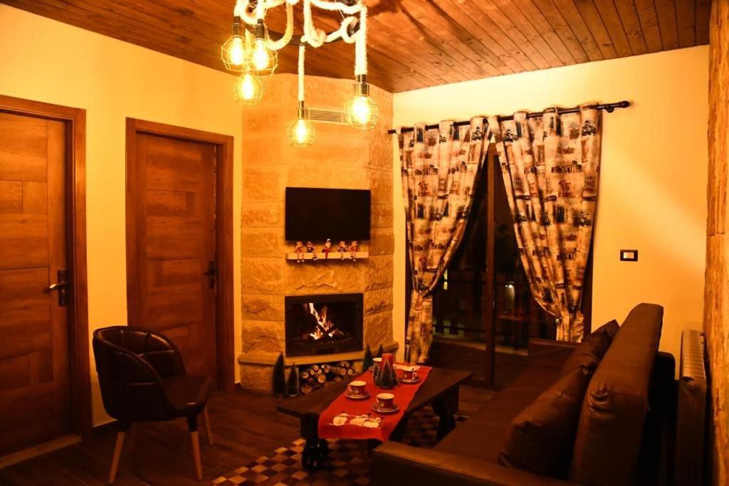 Rokwood faraya