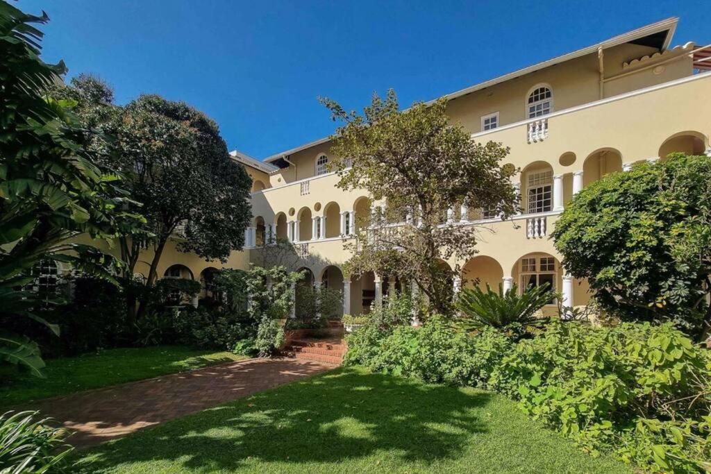 2 bedroom City Centre apartment in Cape Town