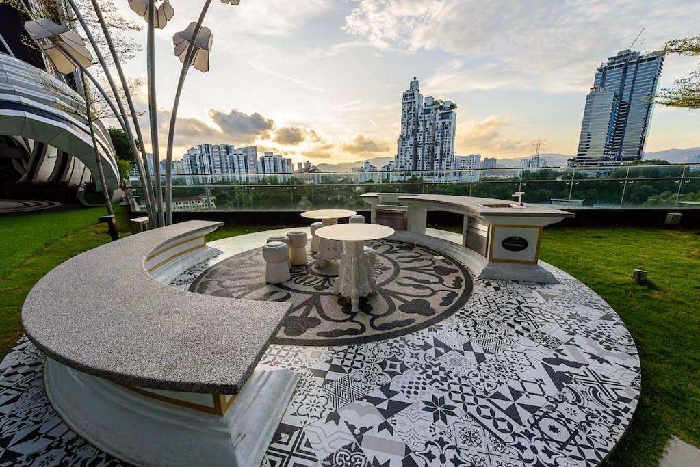 Arte Mont Kiara Elegant Highest Floor Netflix 6pax