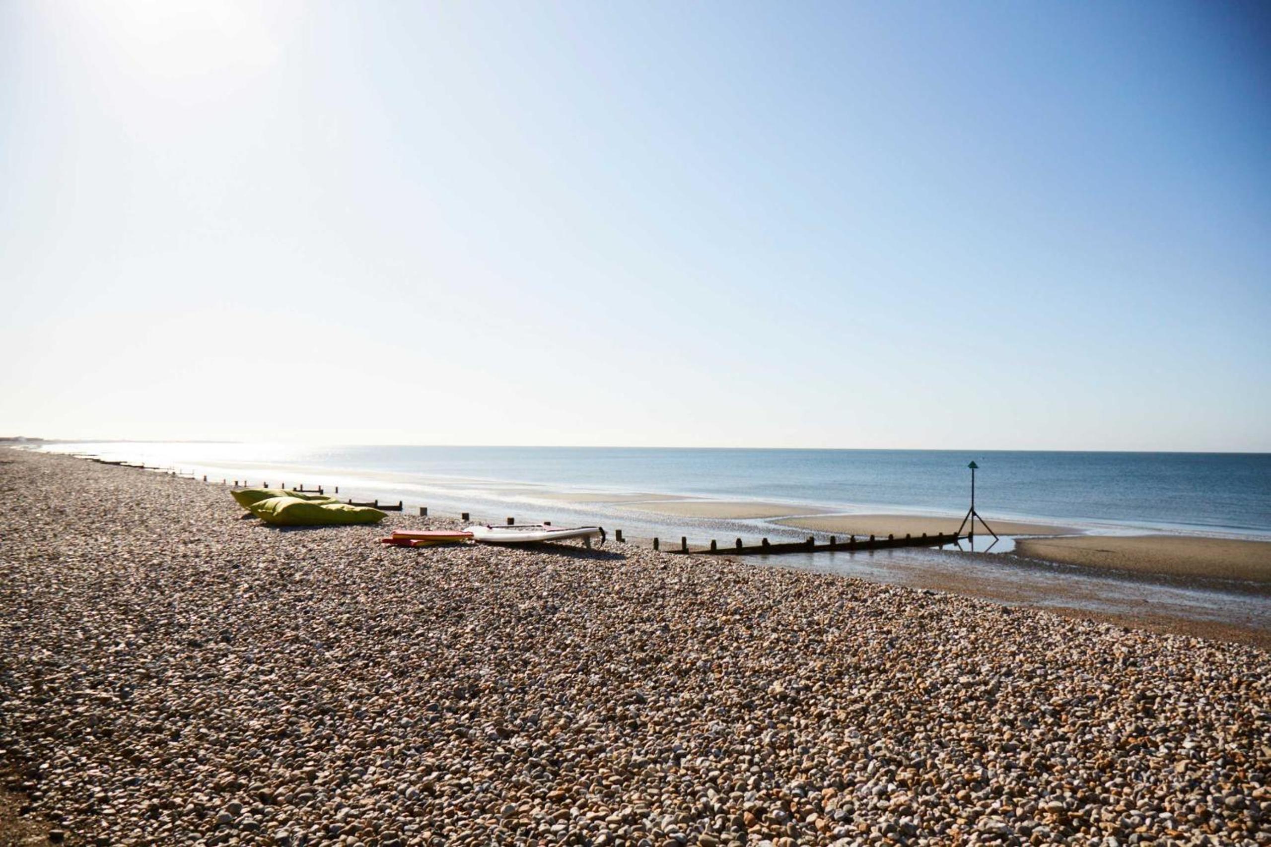 Seaside Retreat 2 mins to Beach view 5