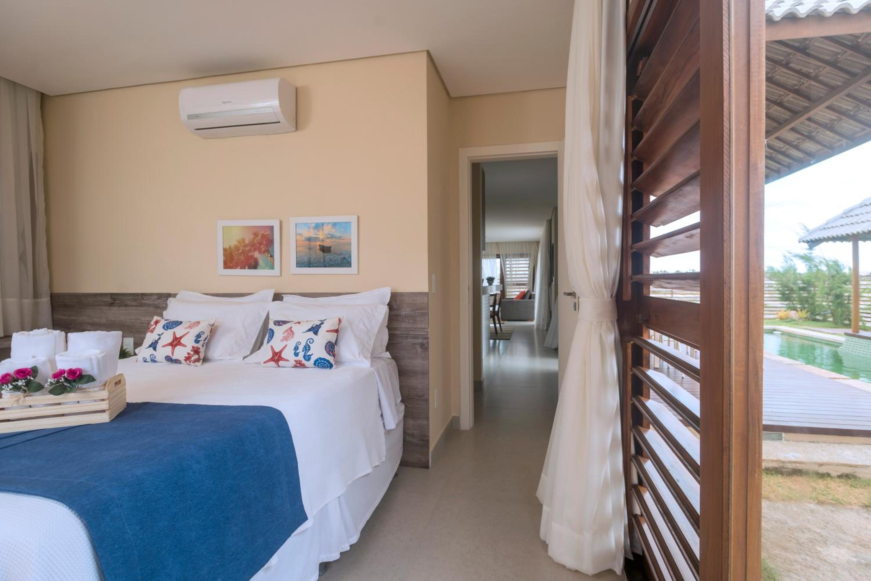 Illa Blue Village