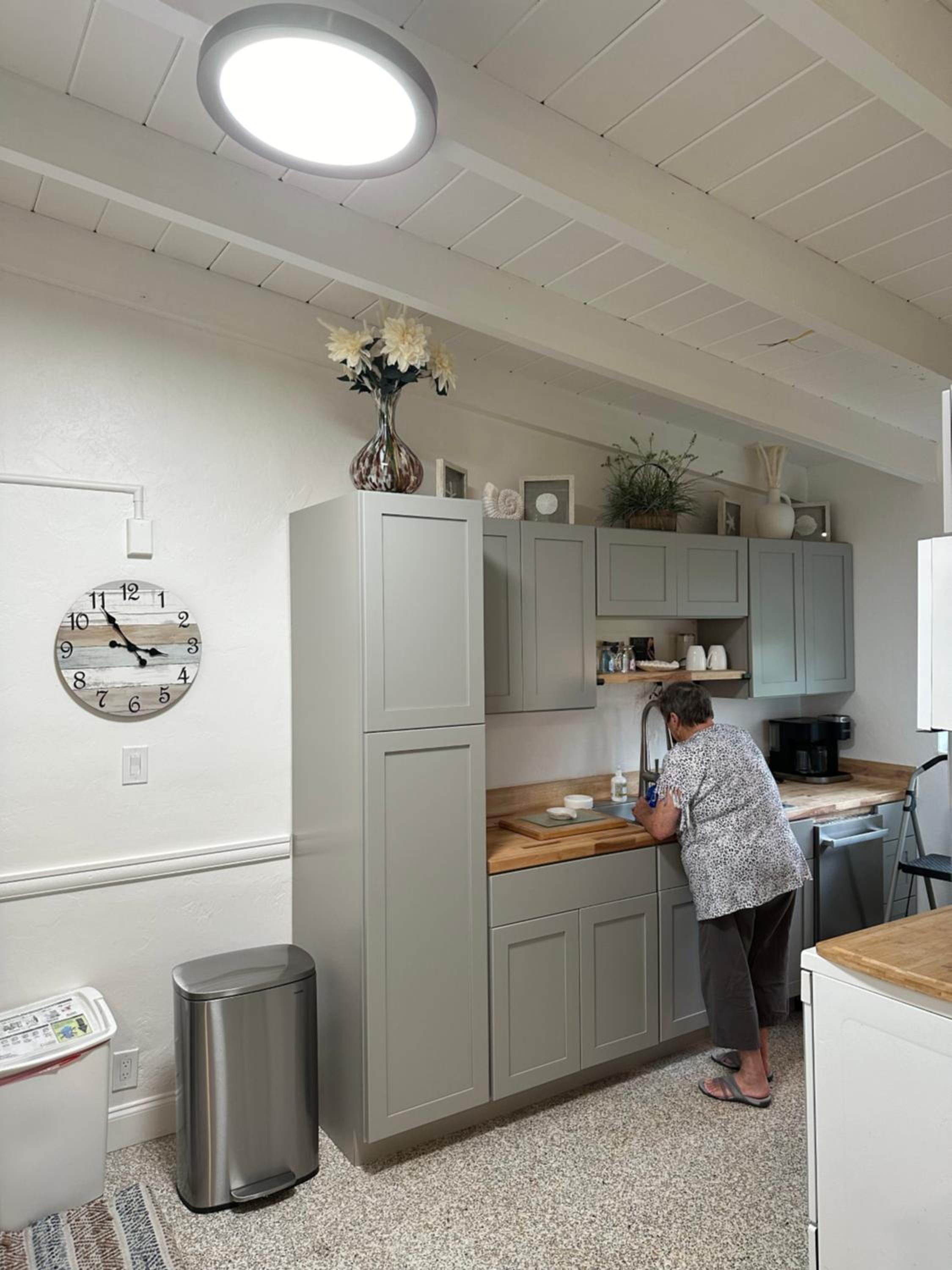 Beautiful Sandy Feet Retreat with Private Beach and Pools on Siesta Key Beach