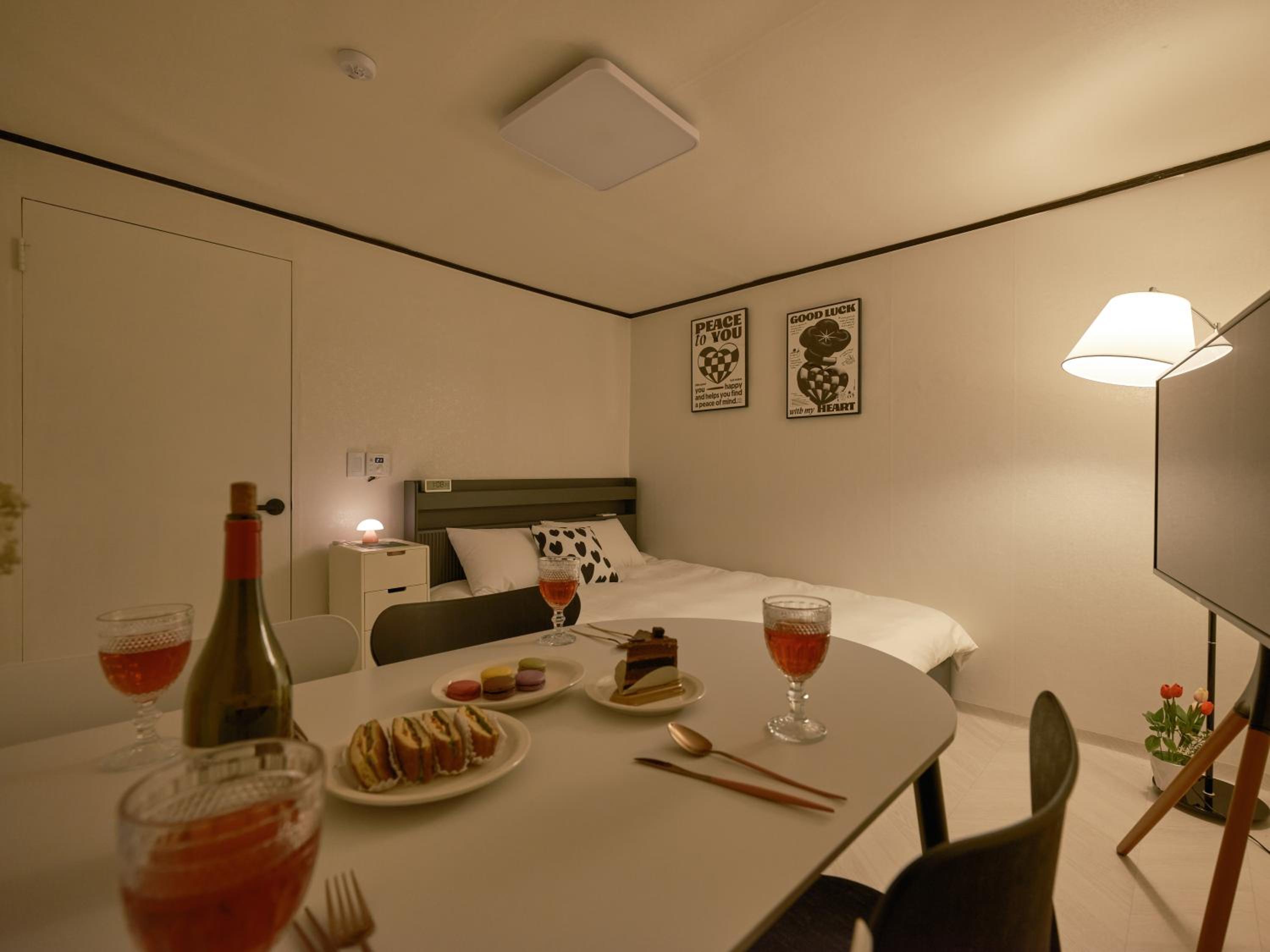 hotel room