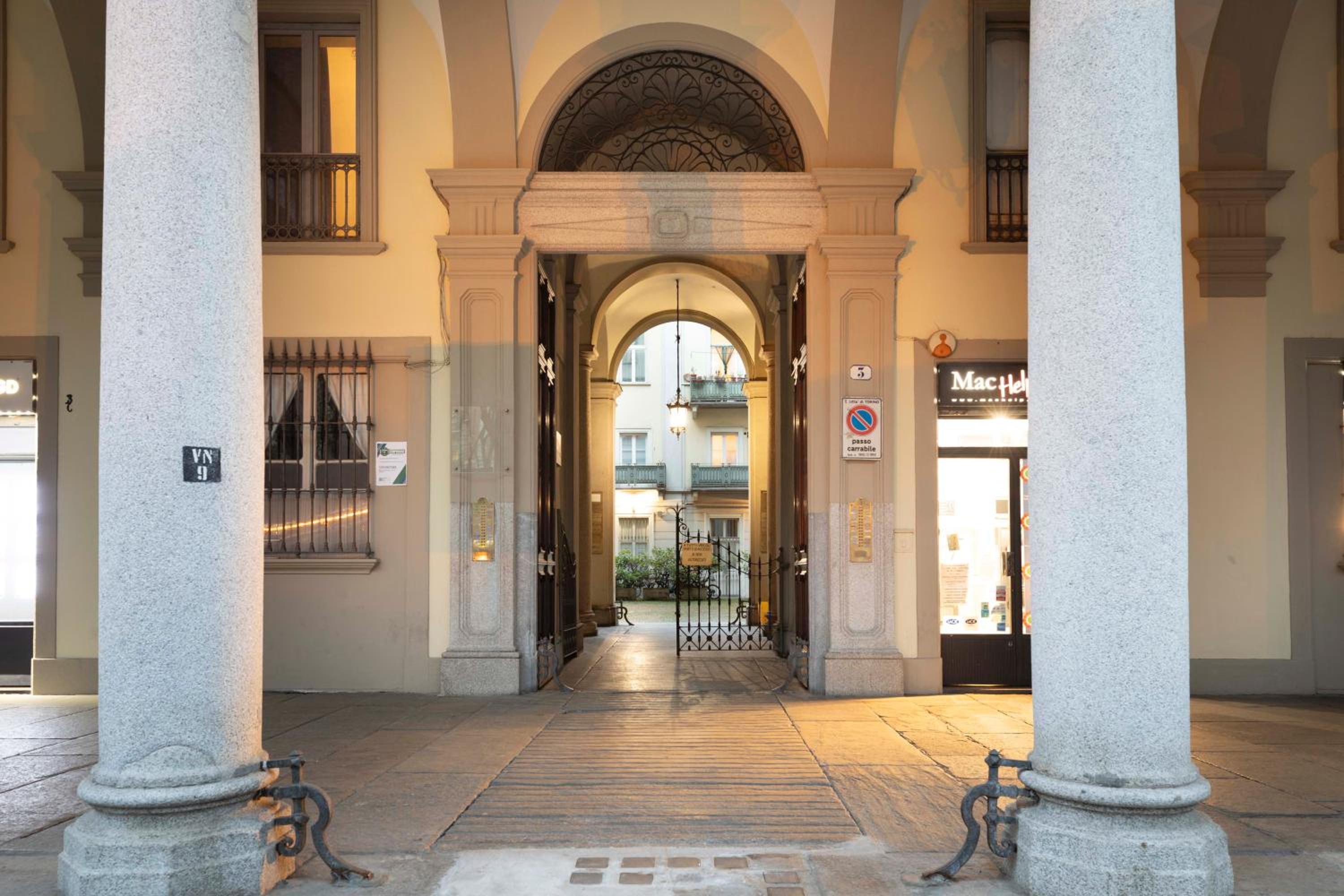 Vinzaglio 3 - Luxury Apartment by Alterego view 5