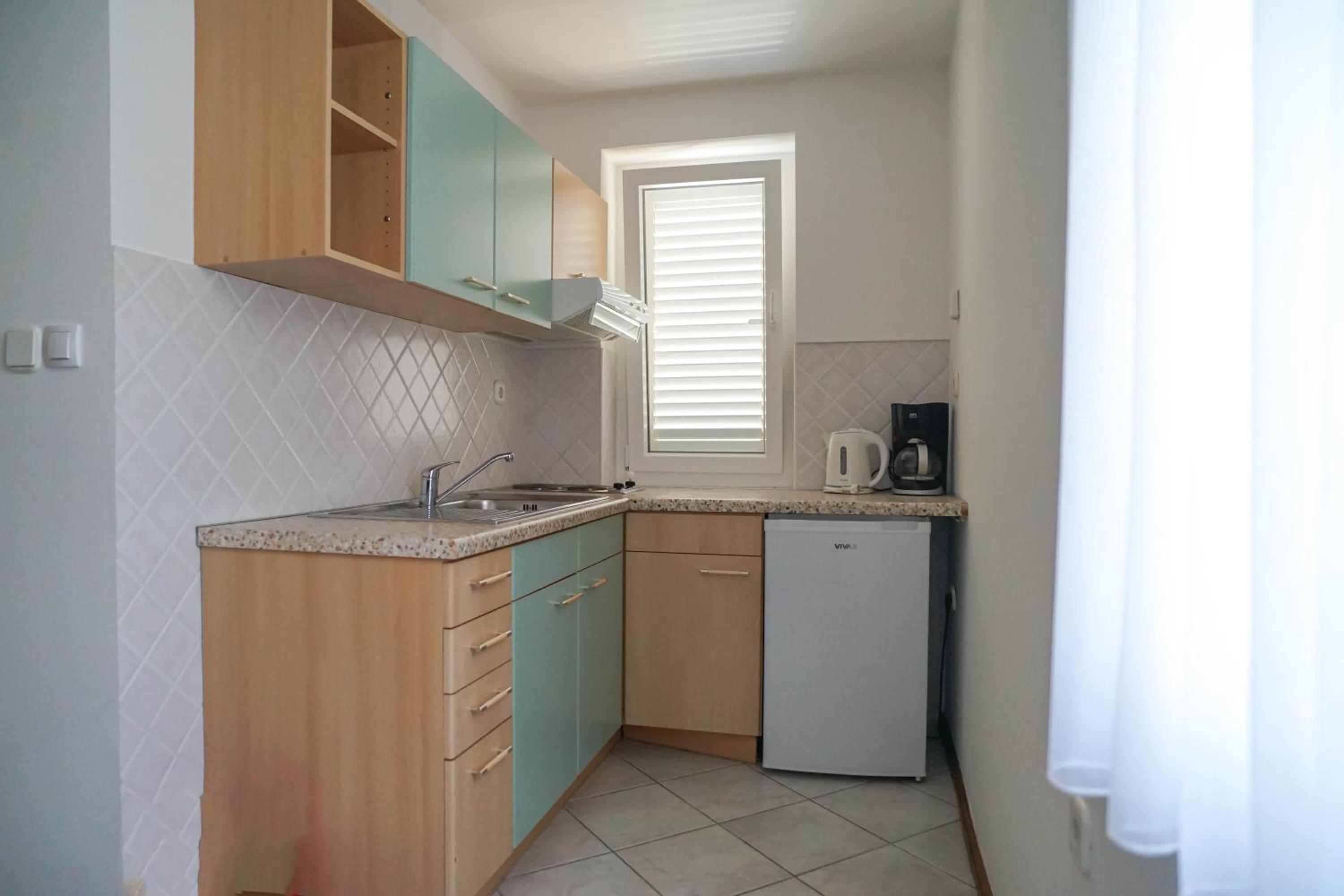 Apartments and Rooms Degra