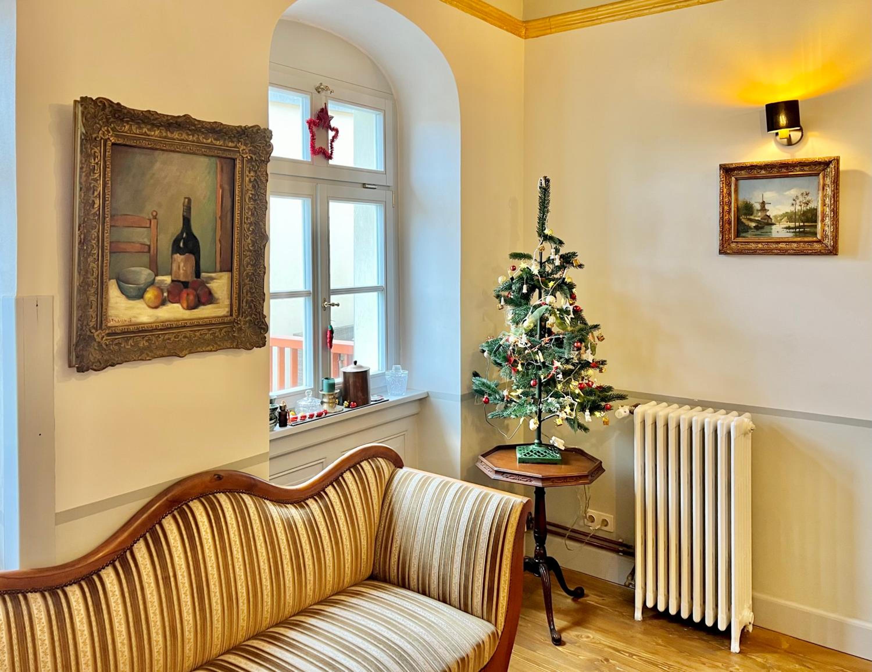 Oswald Hempel 5 Zimmermaisonette und 3 Zimmer Loftwohnung