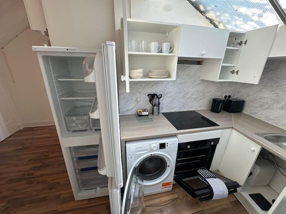 Ustay Fulham
