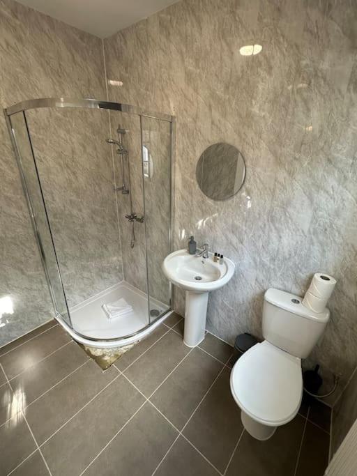 Ustay Fulham