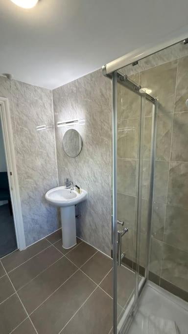 Ustay Fulham