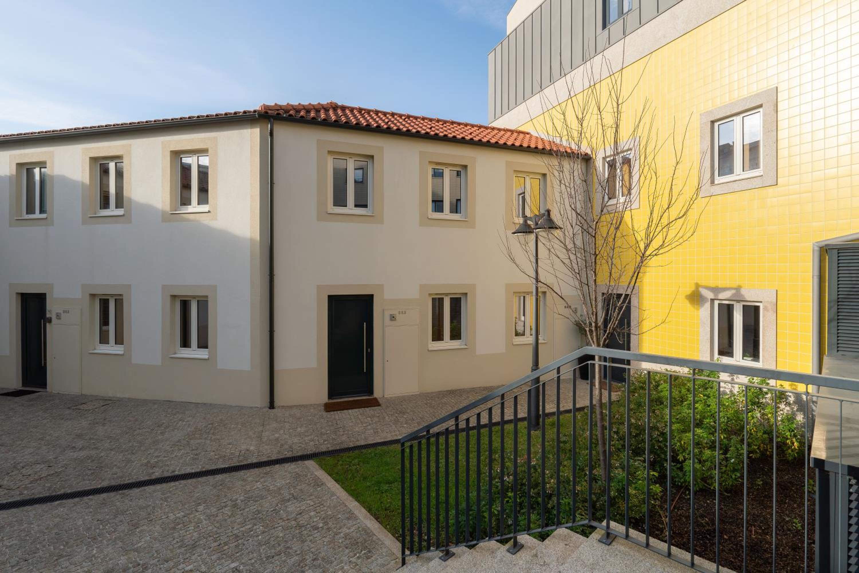 Host Wise - Elegant Home in the Heart of Porto view 3