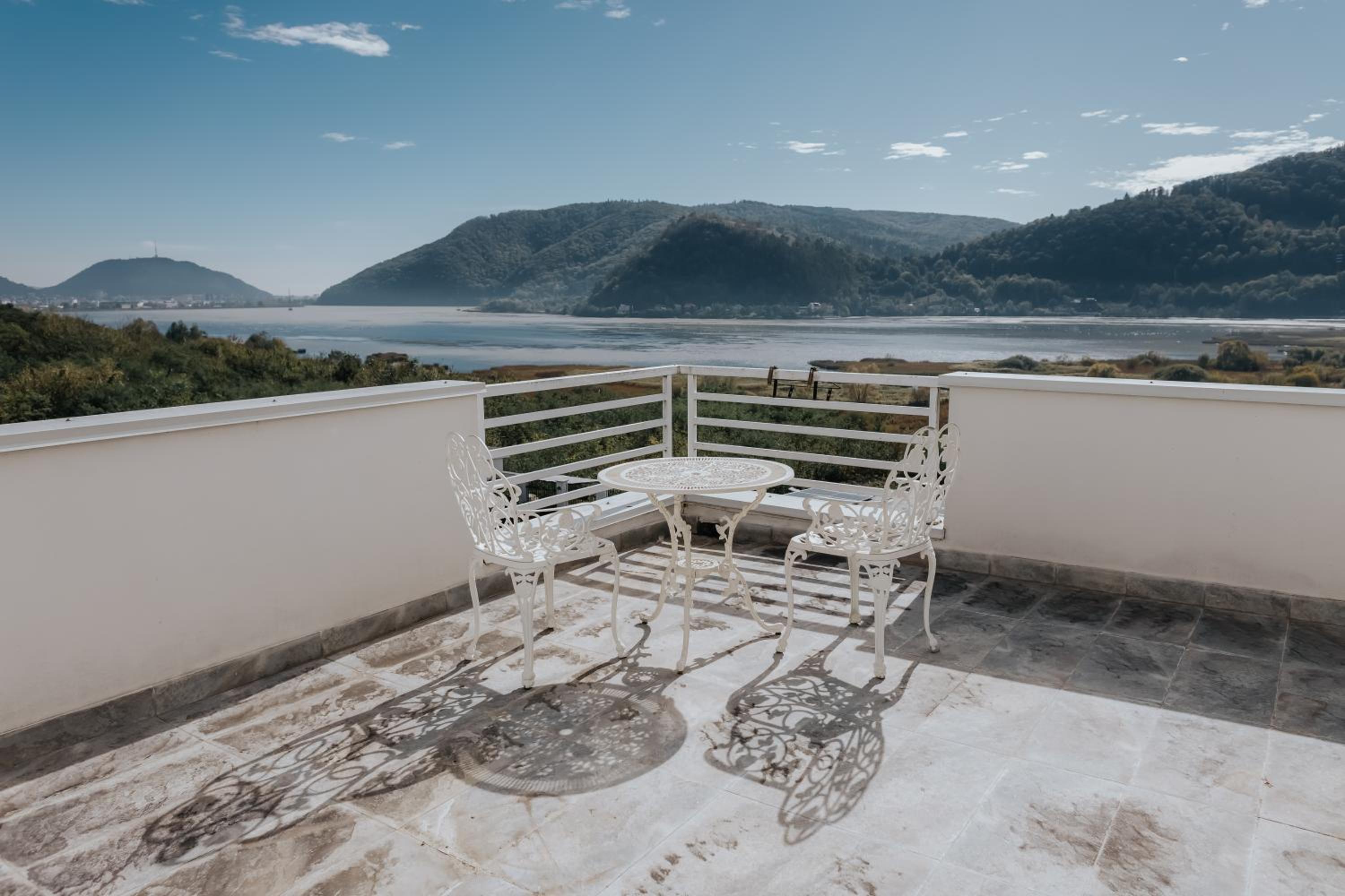 Heavean Lake View view 5