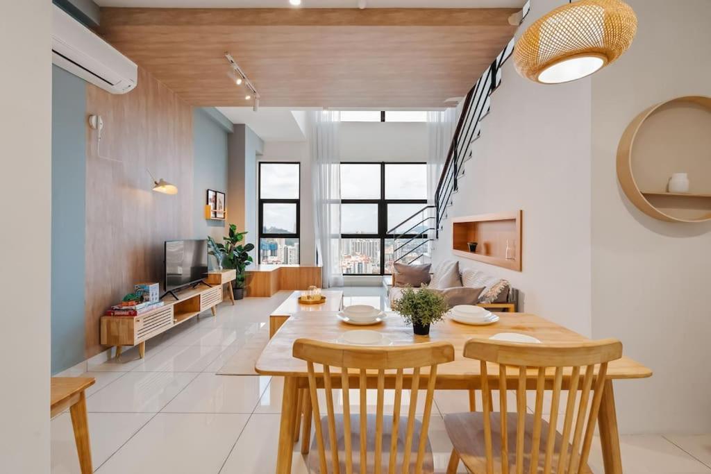 Arte Mont Kiara Netflix Muji-Muji 3rooms 6pax