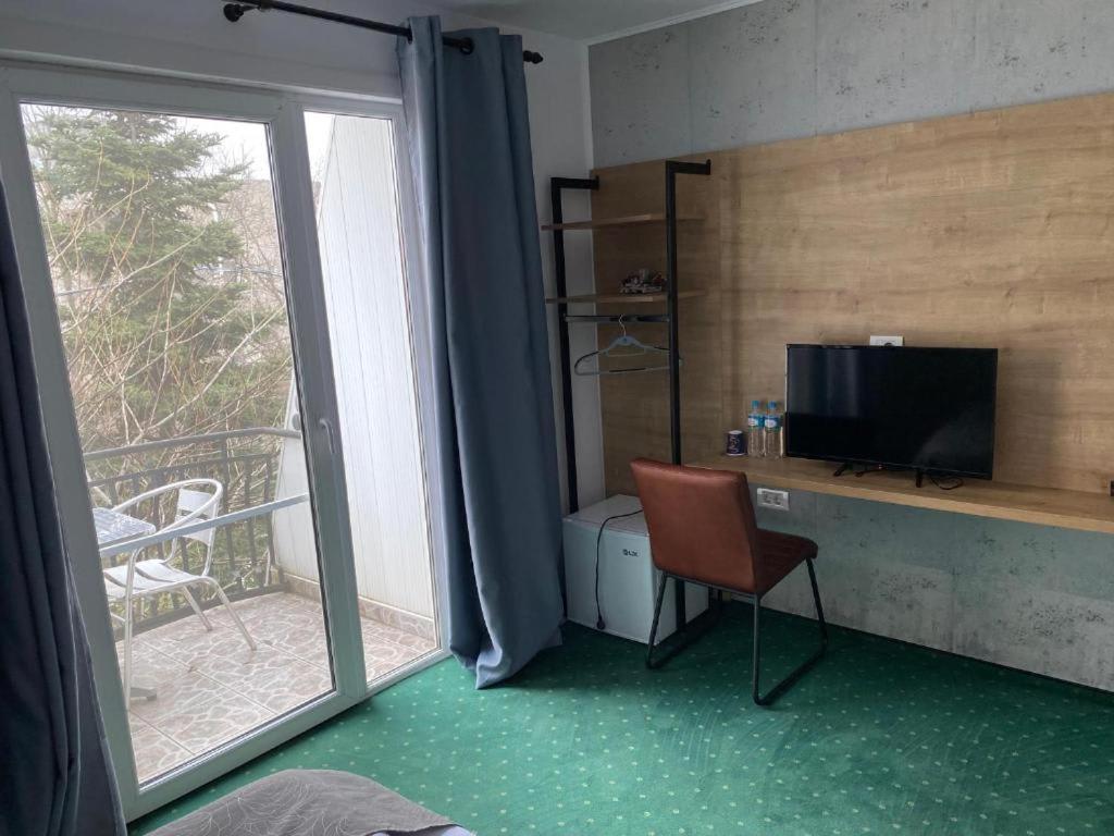 Photo 16