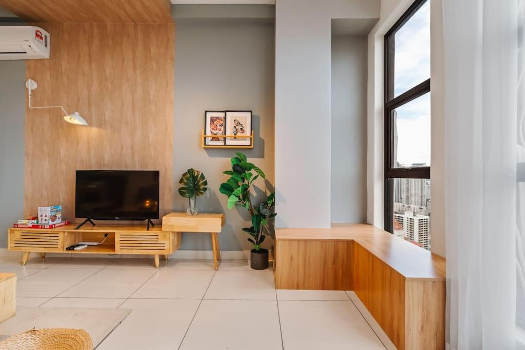 Arte Mont Kiara Netflix Muji-Muji 3rooms 6pax
