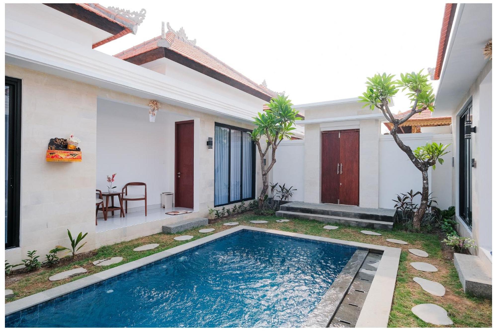 Spacious & Comfortable 4BR Private Pool Villa view 4