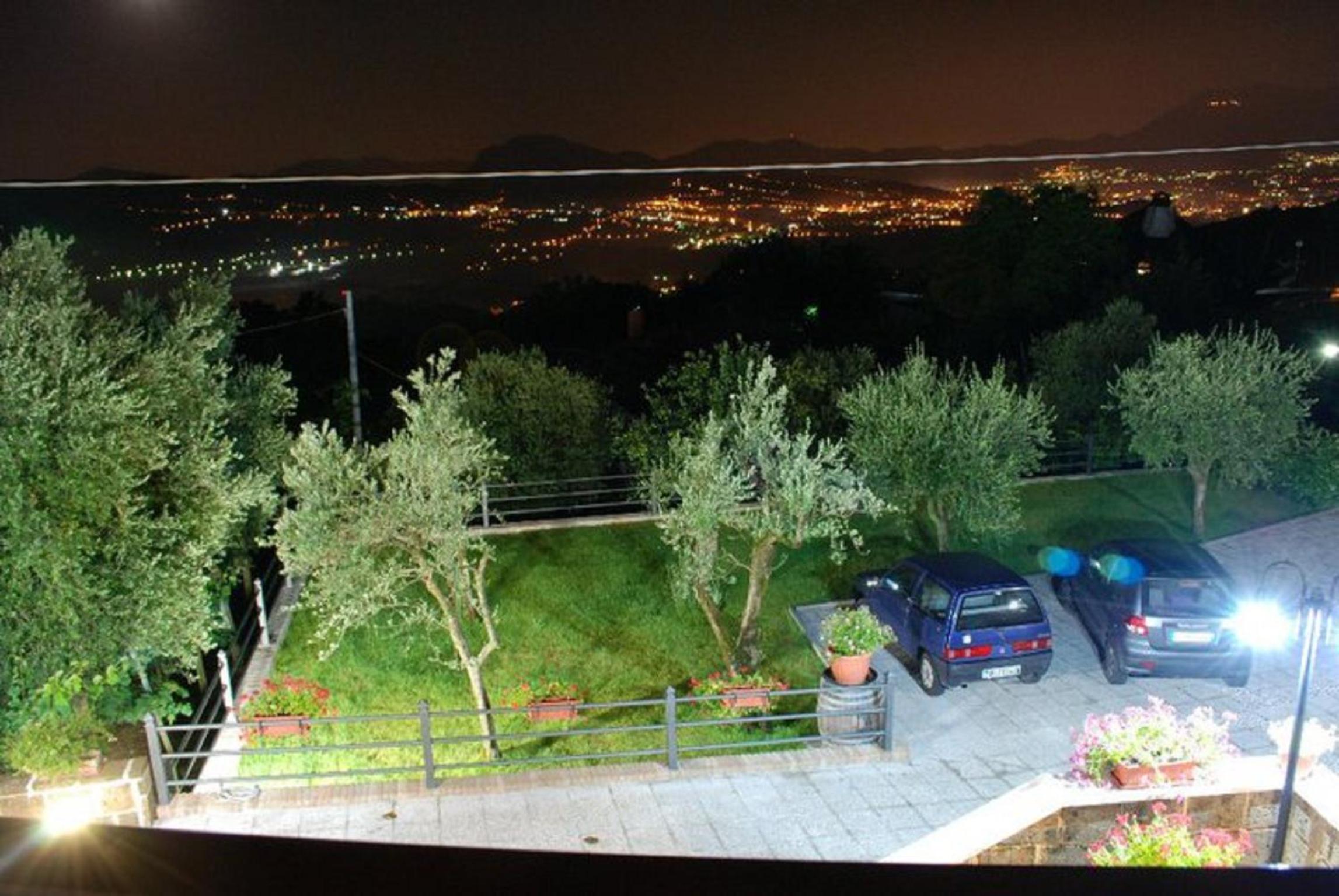 La Casa Sull'aia,AV view 4