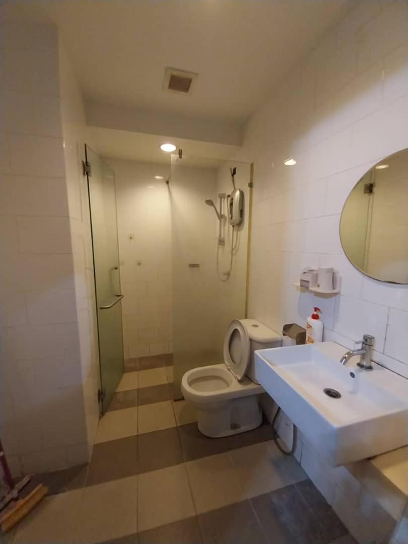 WakakaPackers CityView Condo