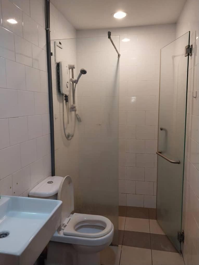 WakakaPackers CityView Condo