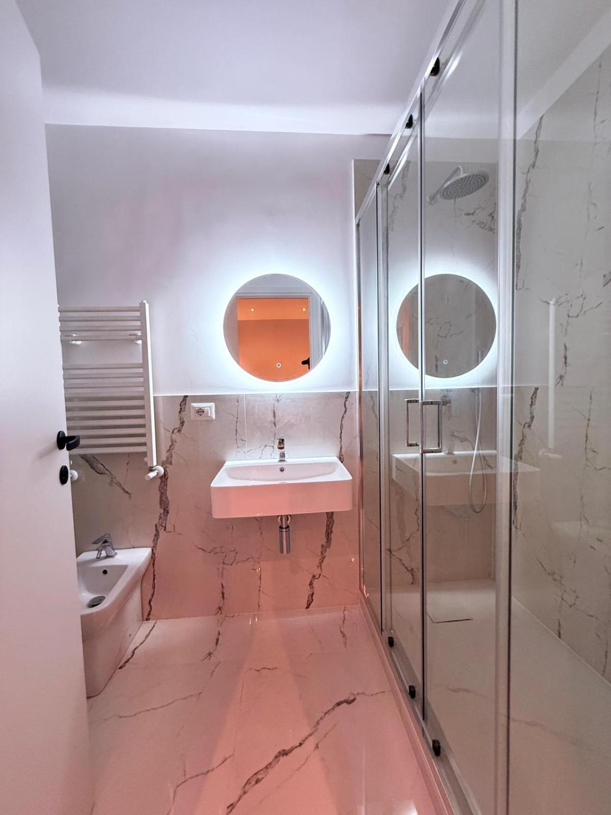 TRASTEVERE PALACE GUEST House