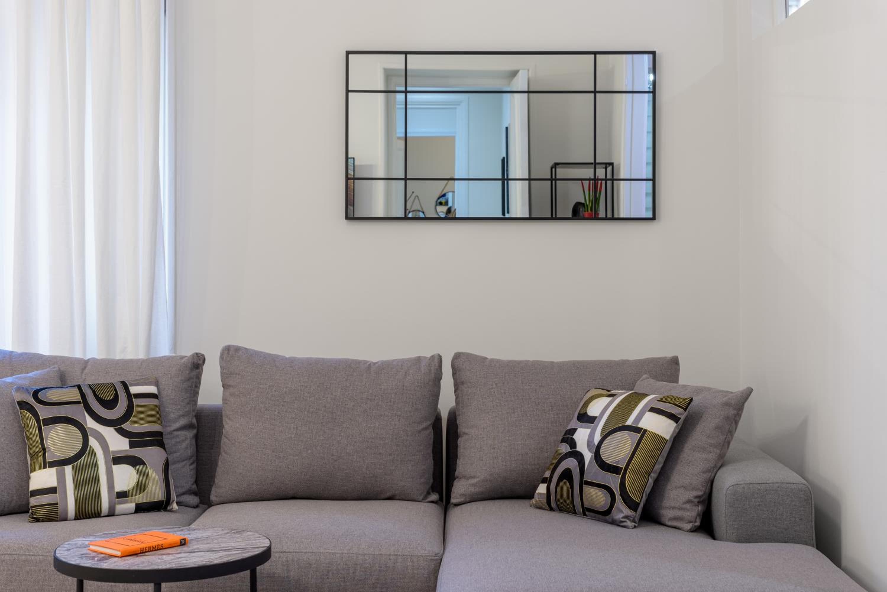 Koukaki Cielo Villa10 -Pvt Yard 3BR 8ppl -10min Metro Acropolis