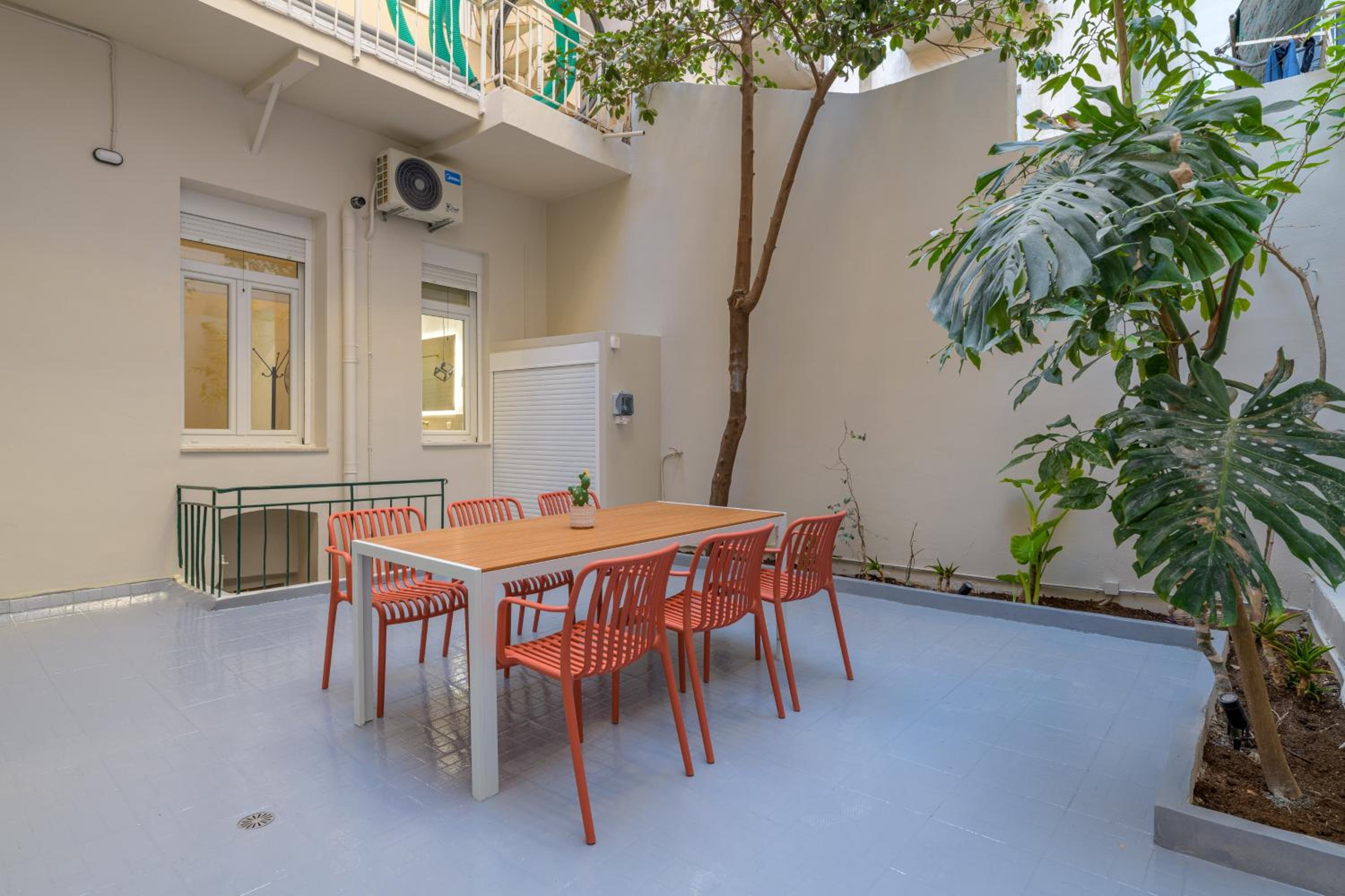 Koukaki Cielo Villa10 -Pvt Yard 3BR 8ppl -10min Metro Acropolis