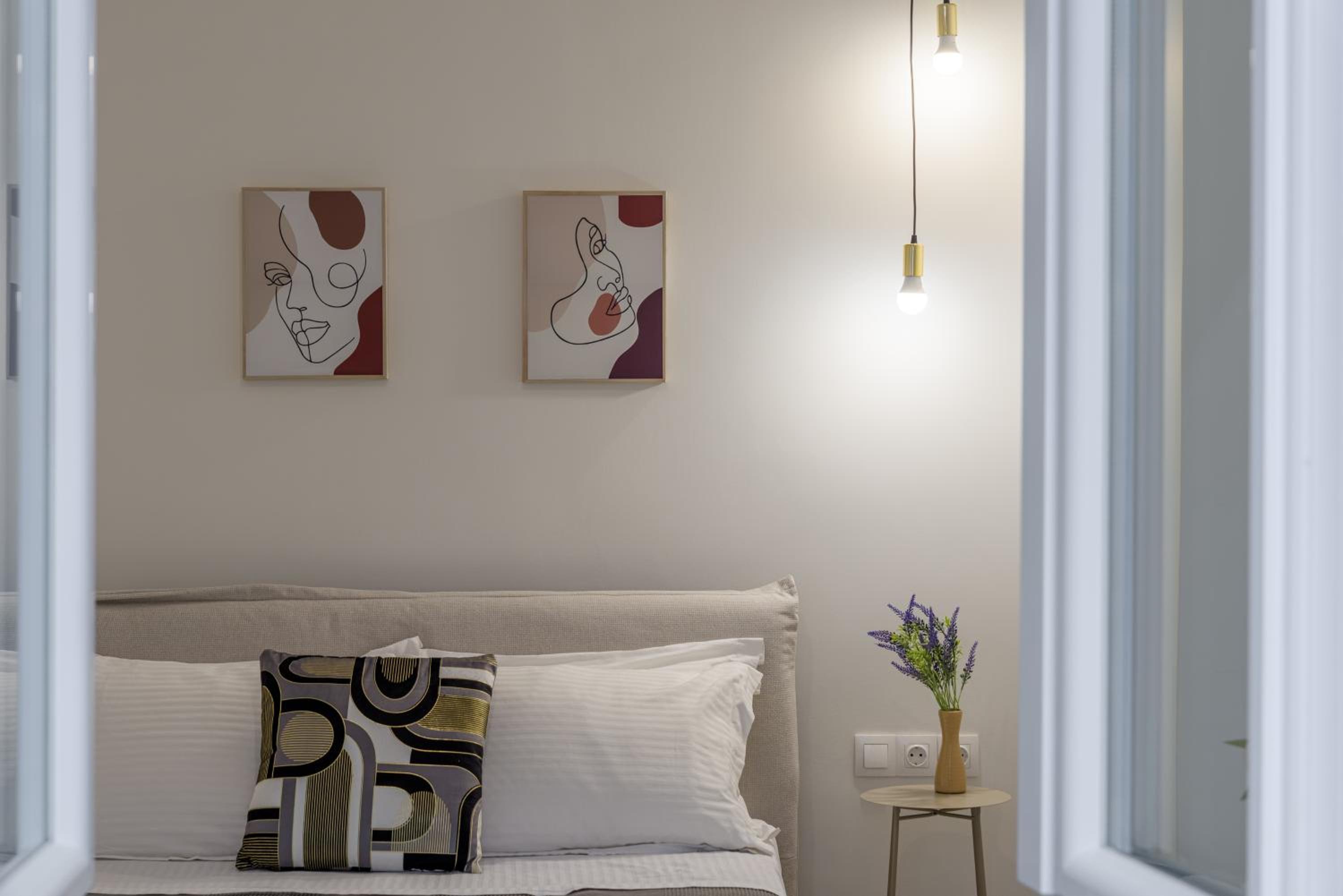 Koukaki Cielo Villa10 -Pvt Yard 3BR 8ppl -10min Metro Acropolis