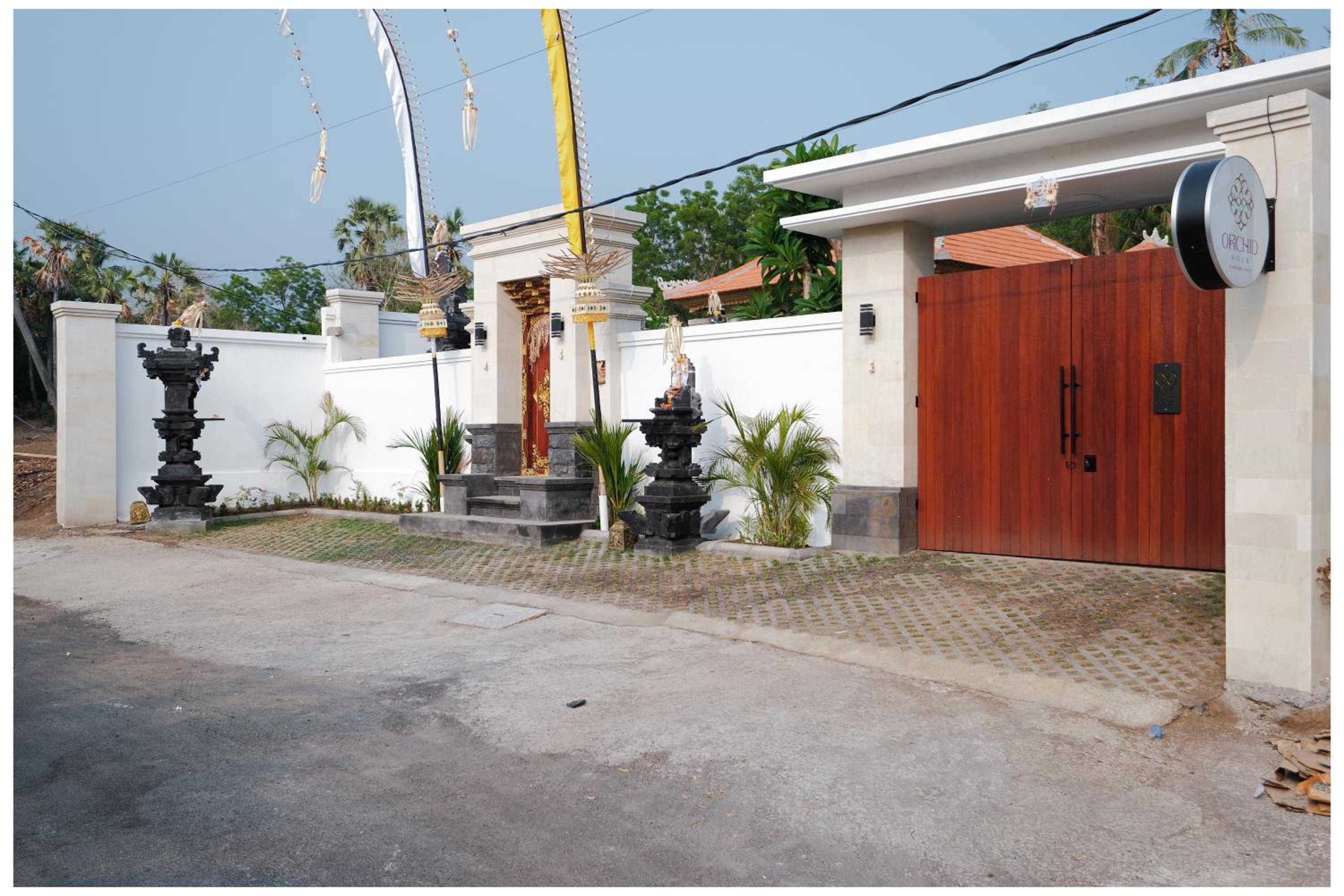 Spacious & Comfortable 4BR Private Pool Villa view 3
