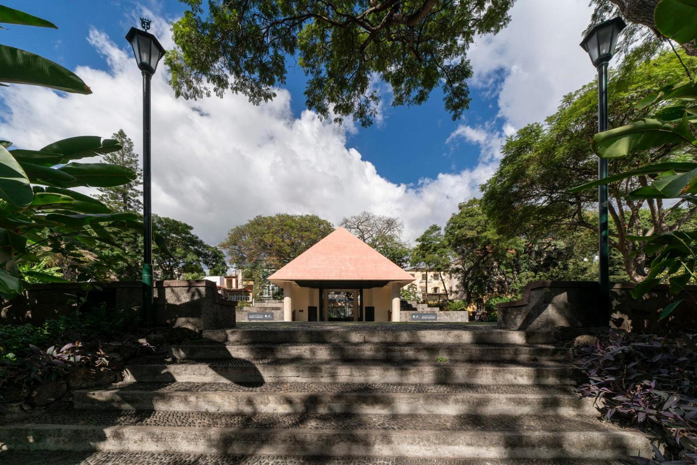 Arriaga Residence I by An Island Apart