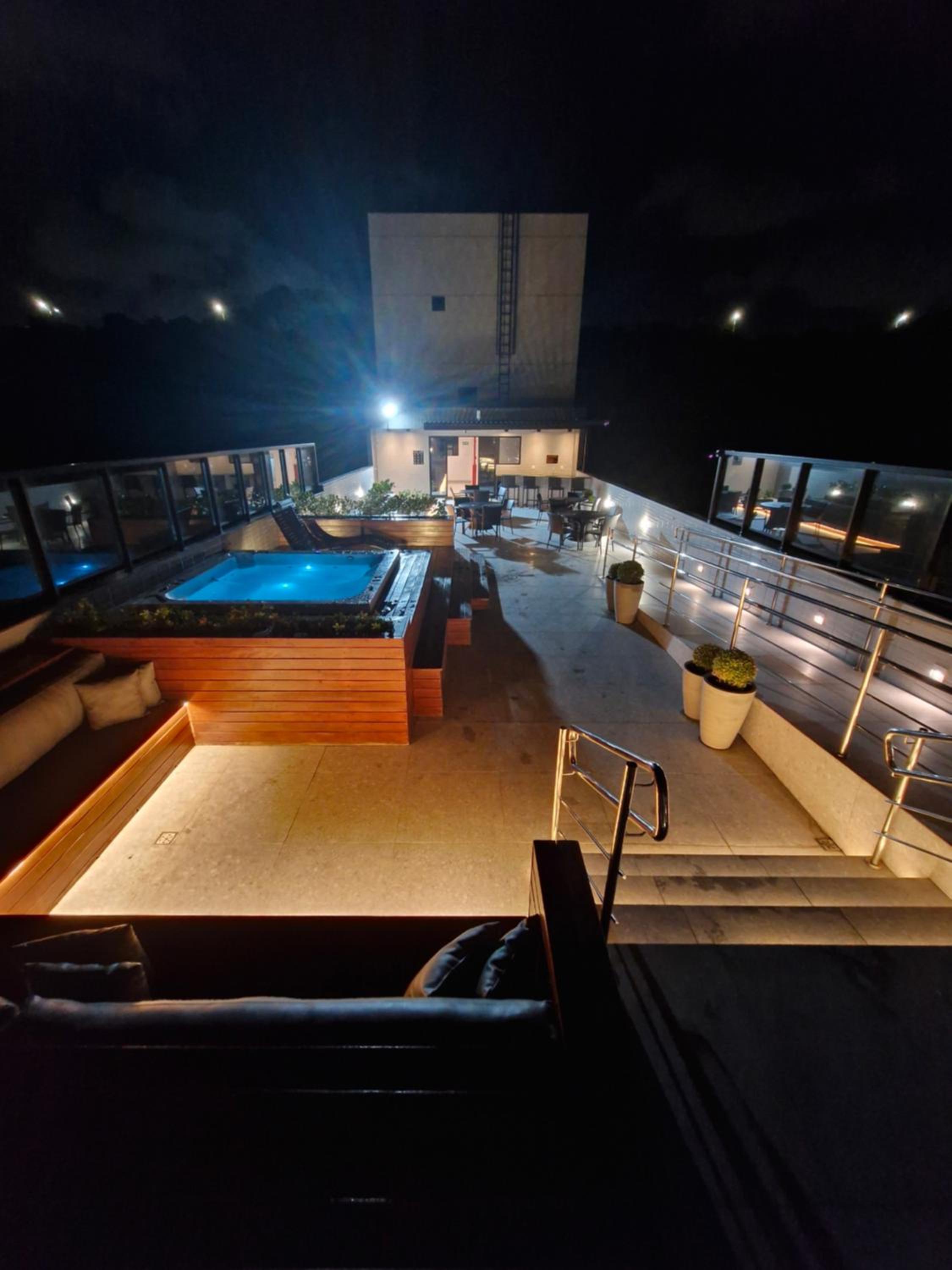 Melhores Flats - Excelente, pertinho do mar