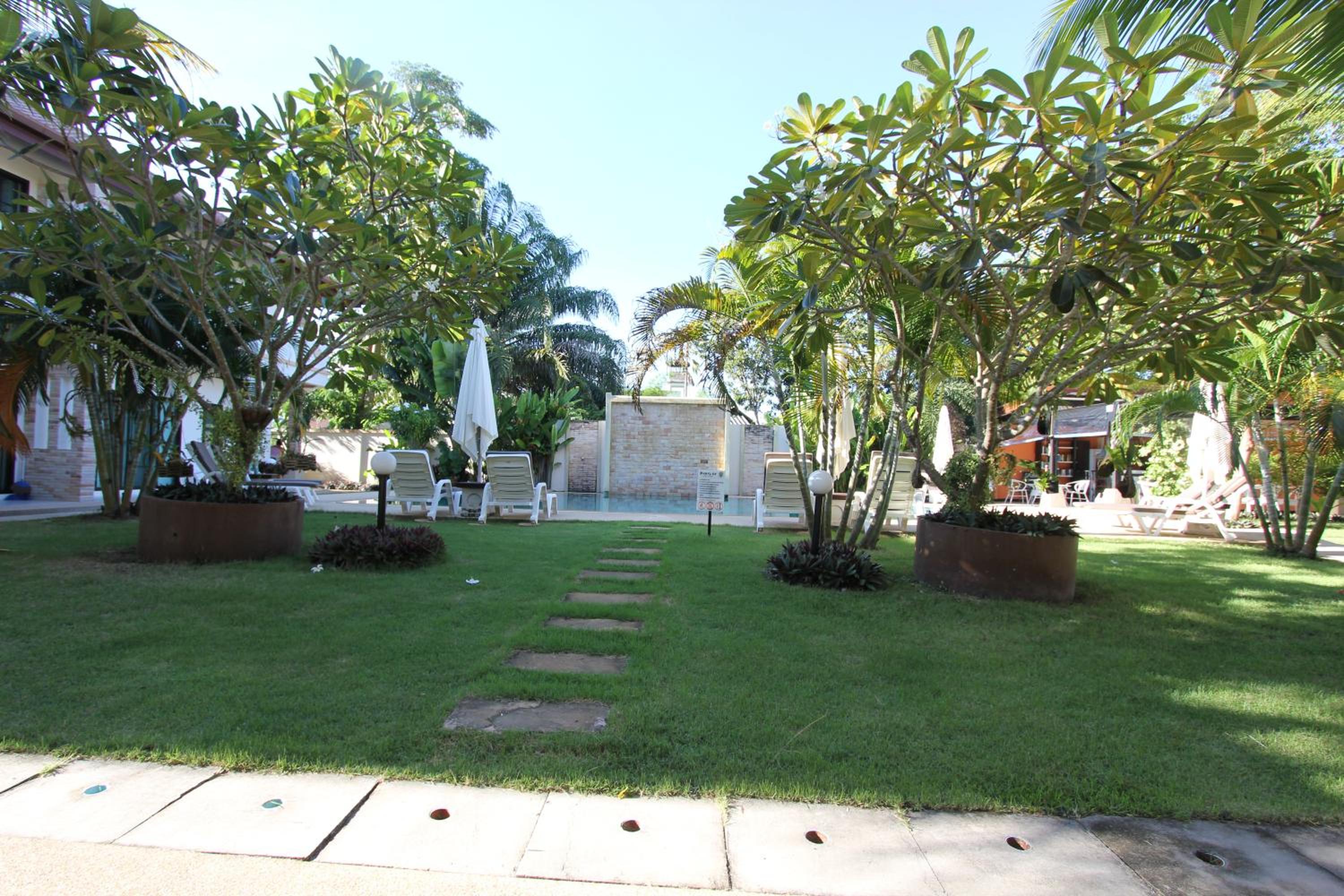 Babylon Pool Villas