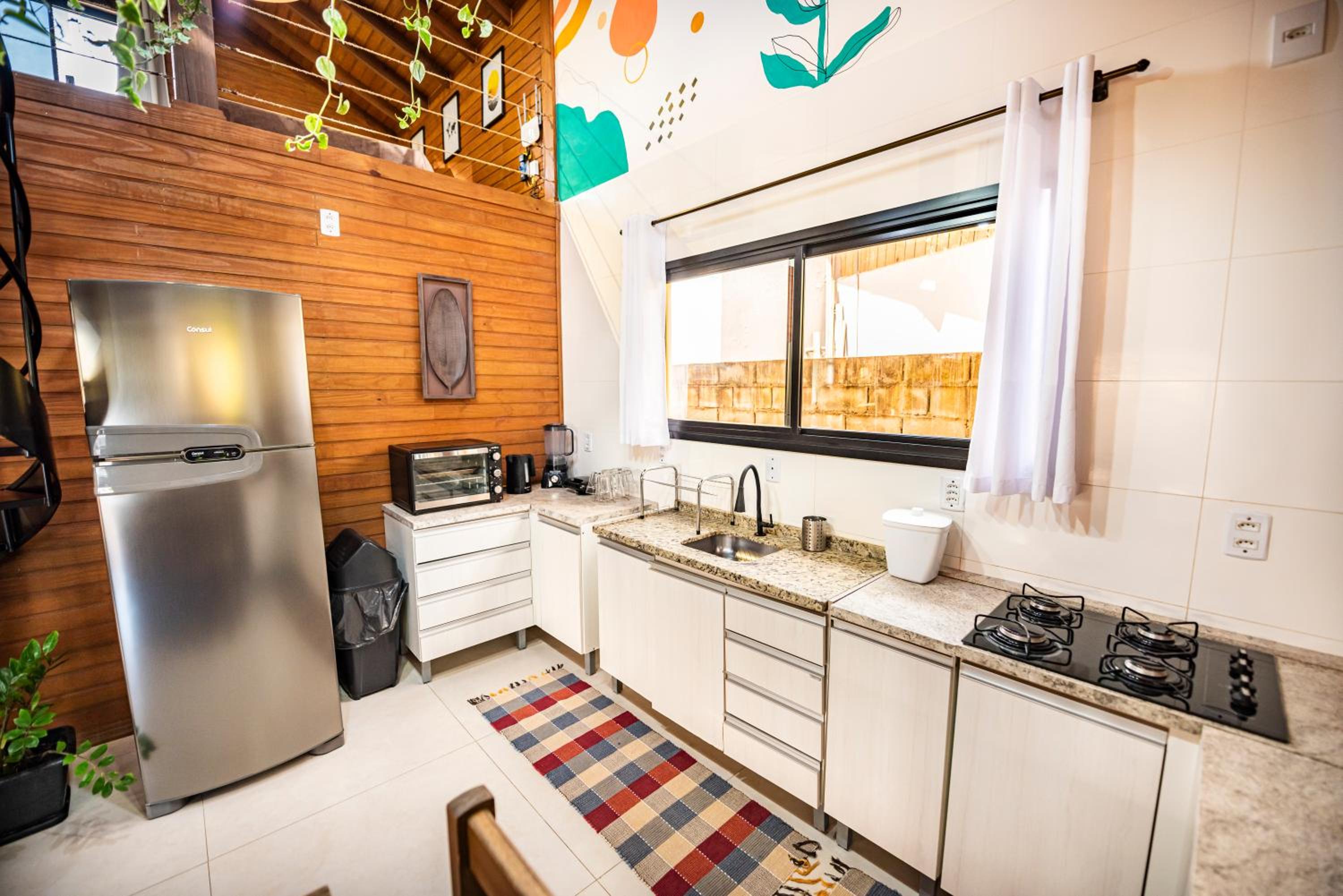 Cabana Aconchegante a 800m da Praia - Lareira externa, Quintal Amplo, Pet Friendly, Ar condicionado, Netflix e Conforto completo