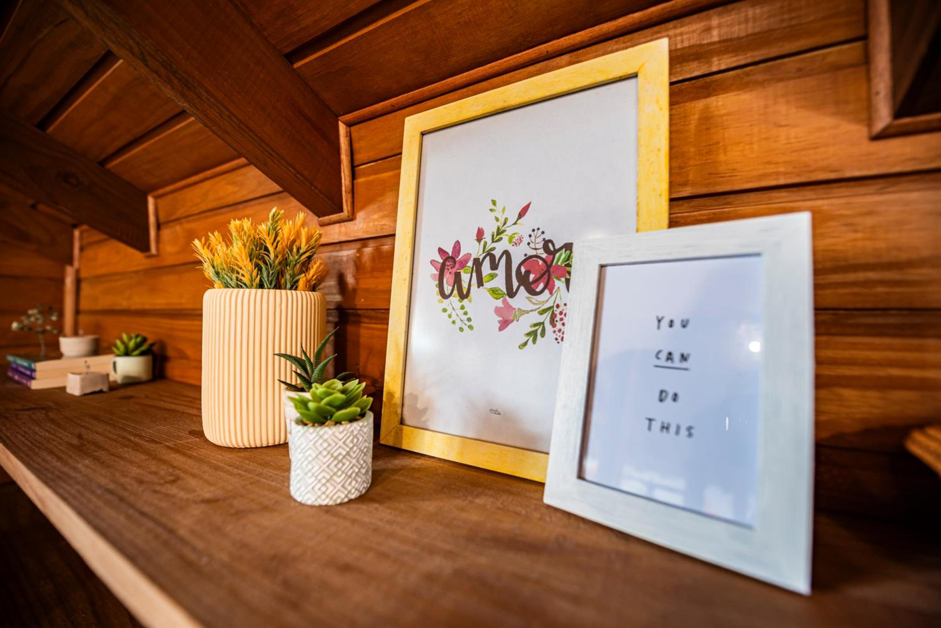 Cabana Aconchegante a 800m da Praia - Lareira externa, Quintal Amplo, Pet Friendly, Ar condicionado, Netflix e Conforto completo