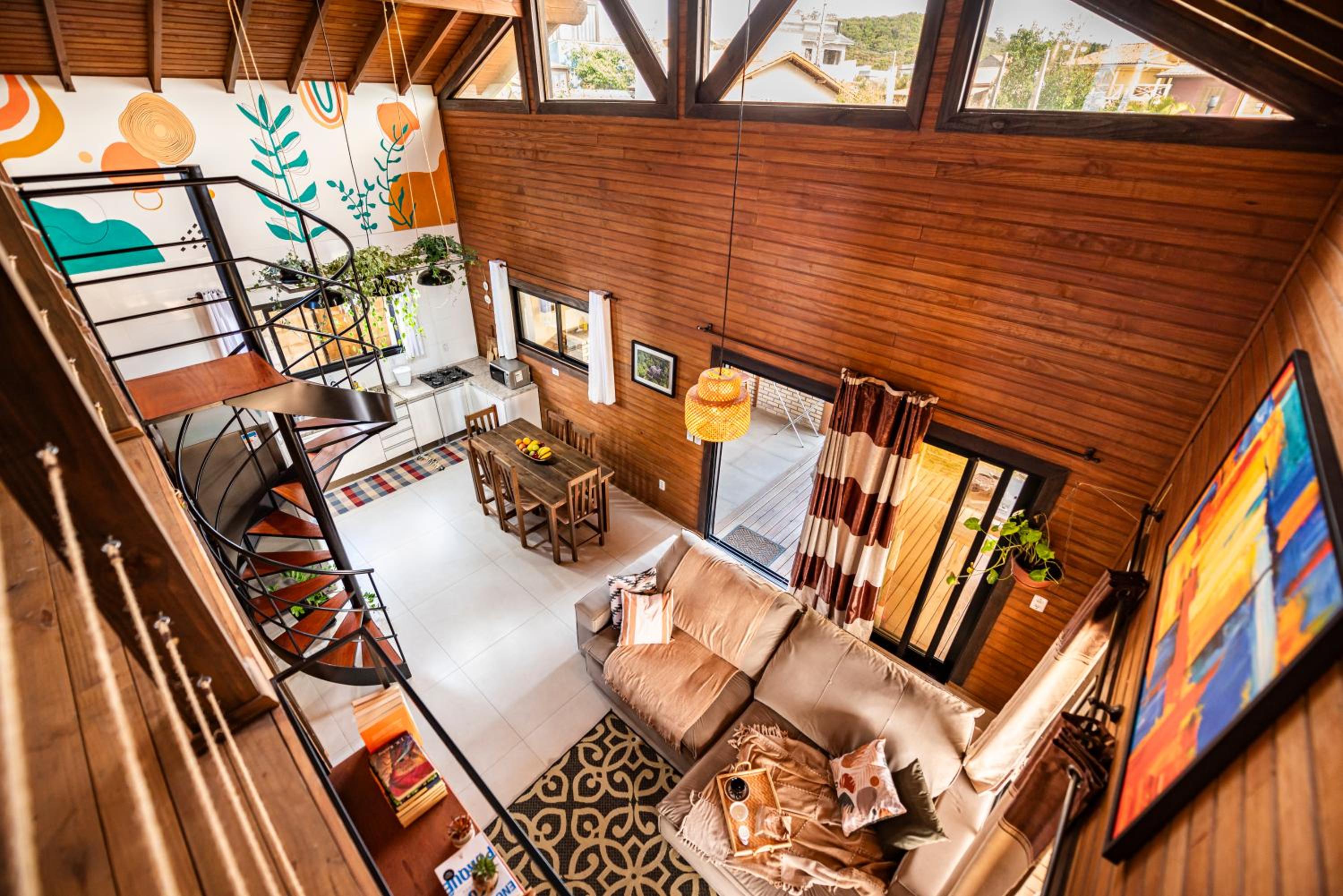 Cabana Aconchegante a 800m da Praia - Lareira externa, Quintal Amplo, Pet Friendly, Ar condicionado, Netflix e Conforto completo
