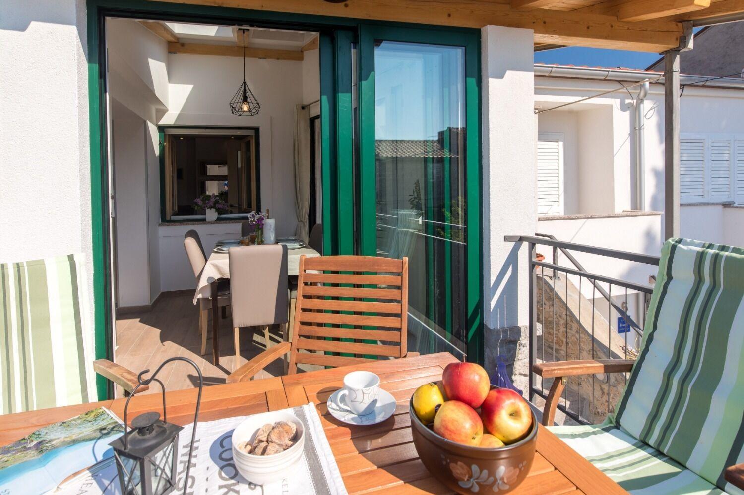 House Mari view 3
