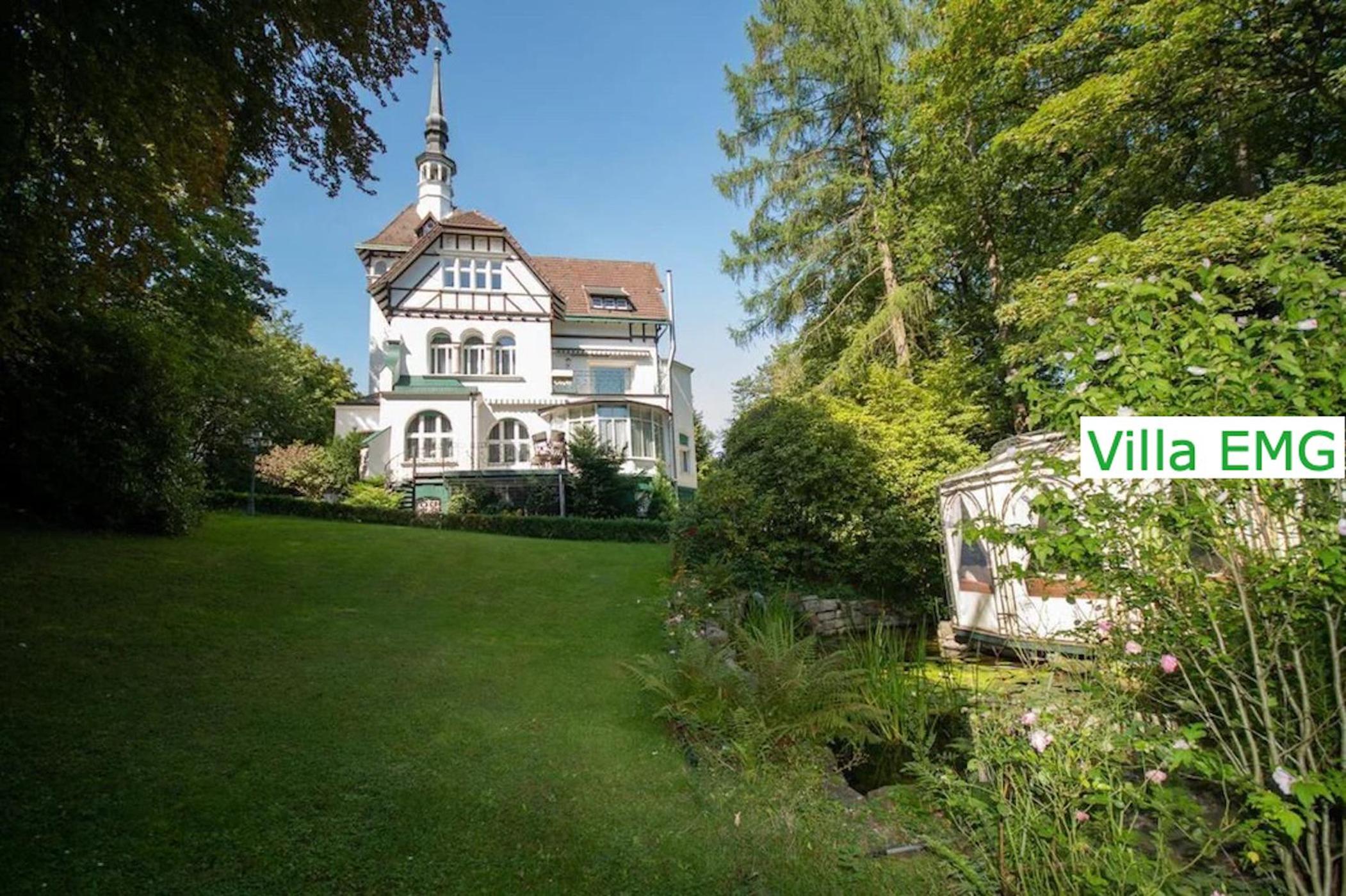 Luxus Ferienhaus Villa EMG Dortmund in Ennepetal, nah Düsseldorf, Köln mit Tennis Court, Garten, Kamin für Familien Gruppen bis 20 Personen