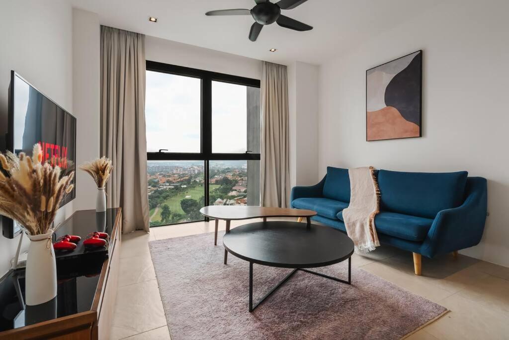 Lumi Tropicana Ps4 Balcony GolfView Modern 8pax photo 1