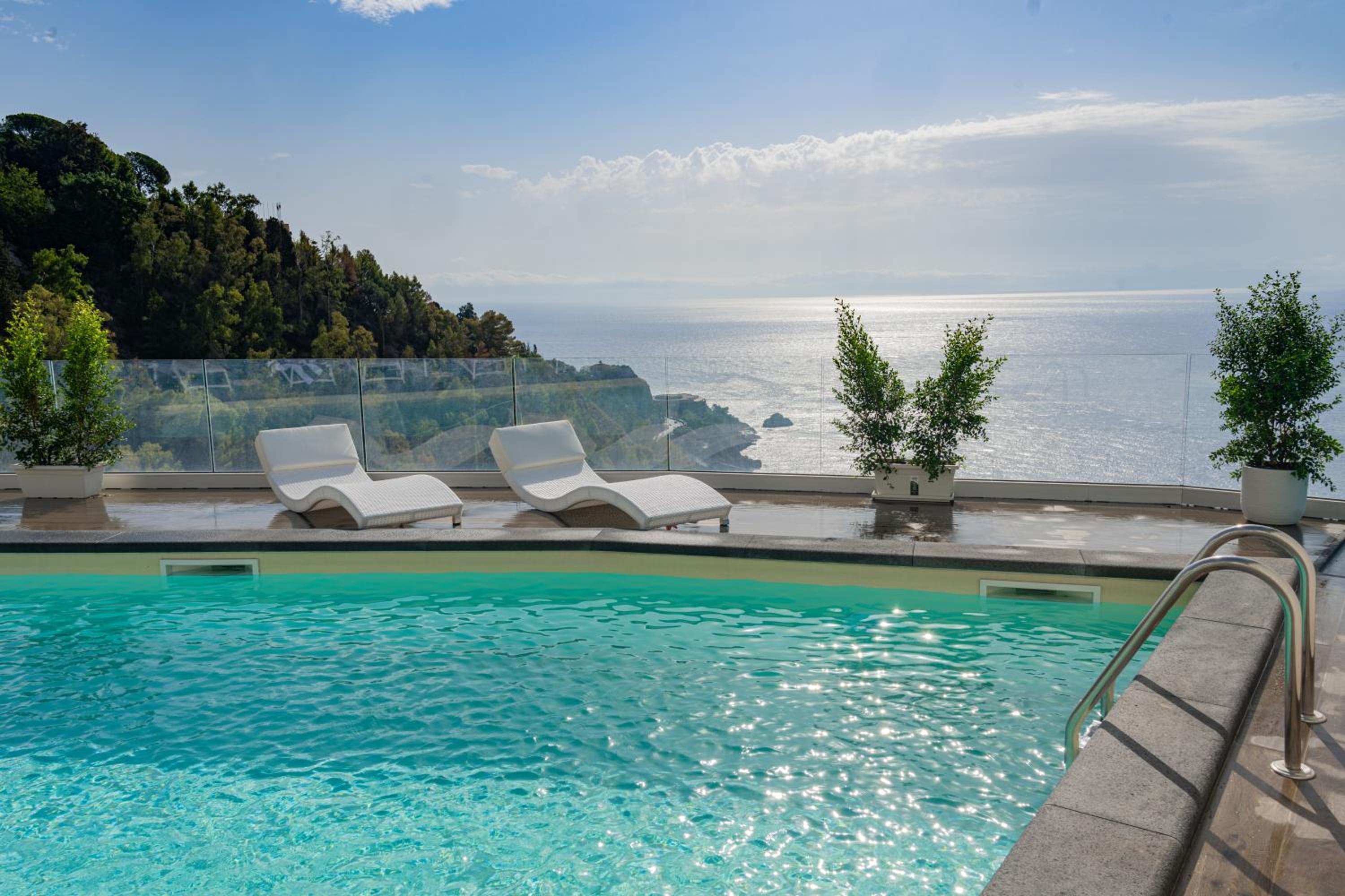 Villa Horizonte luxury apartments photo 2