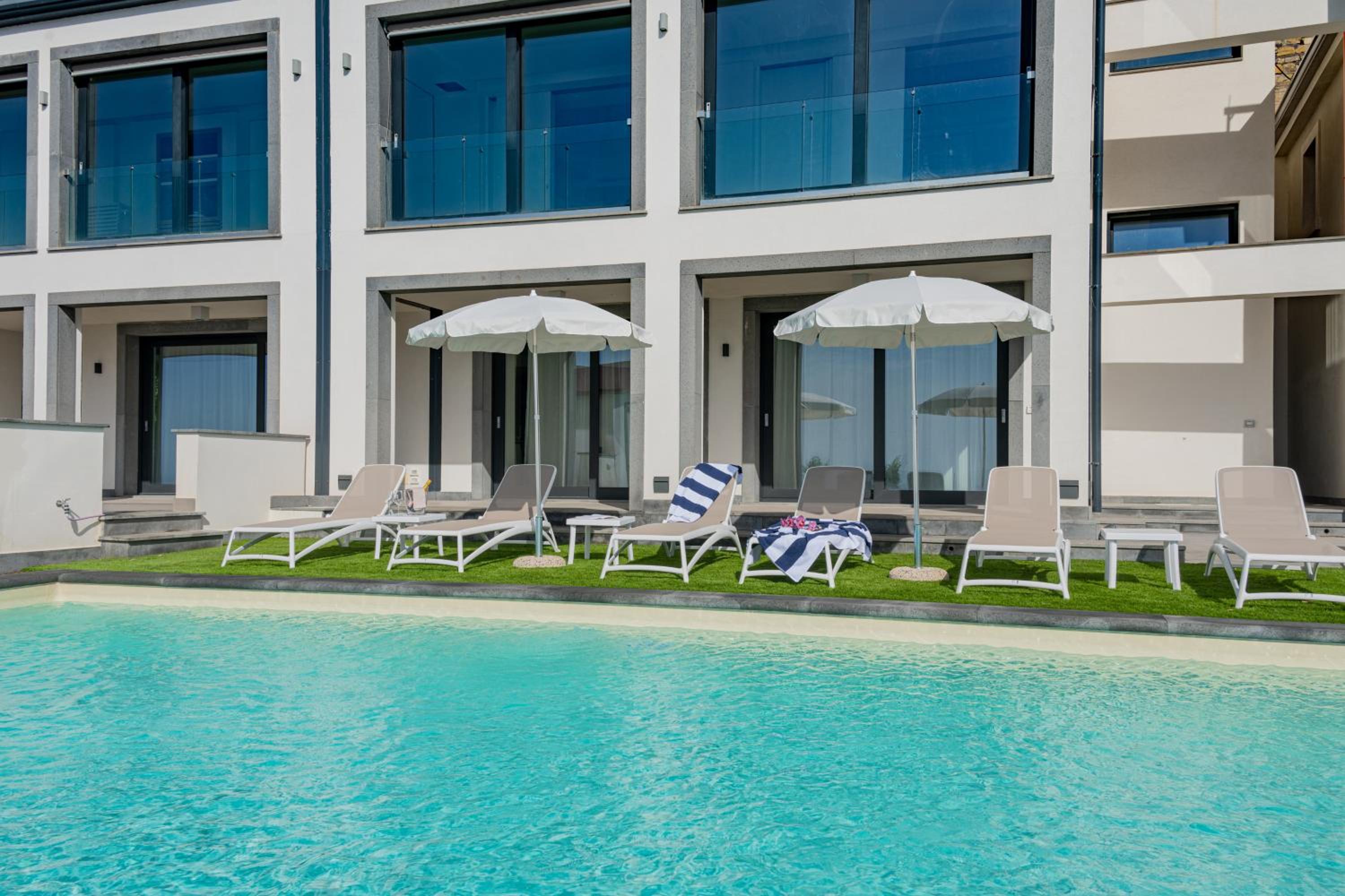 Villa Horizonte luxury apartments view 3