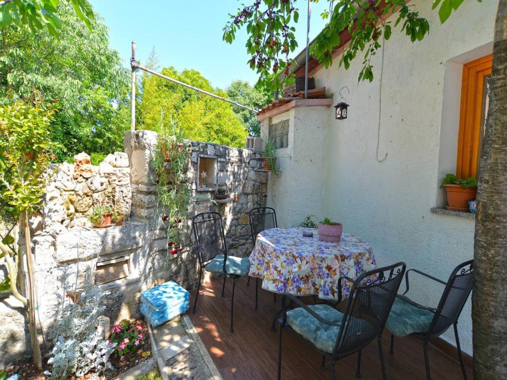 Welcoming apartment with garden