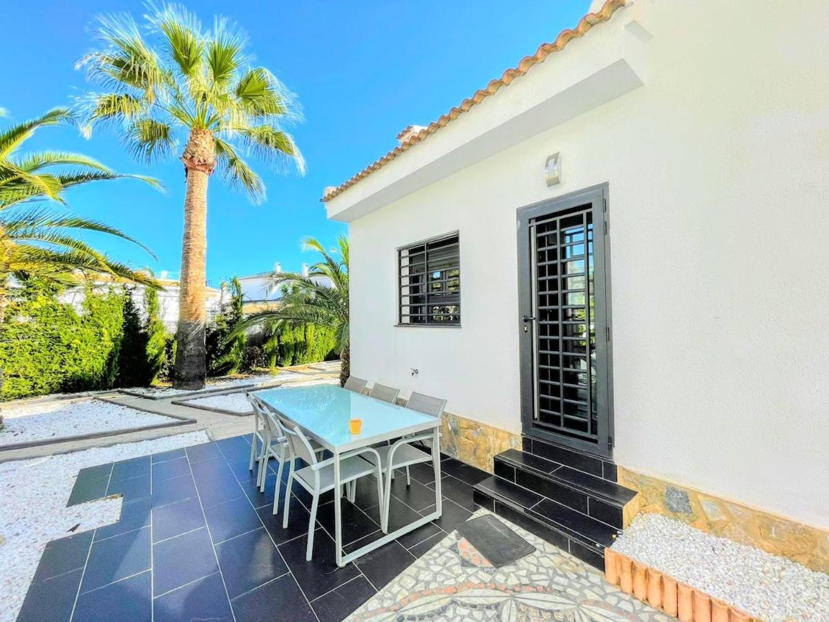 Villa Limon by Villas&You