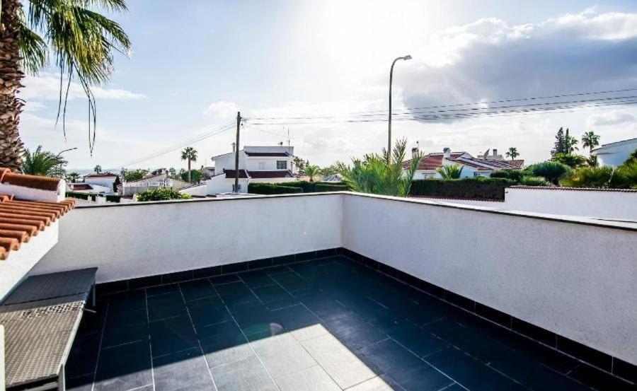 Villa Limon by Villas&You