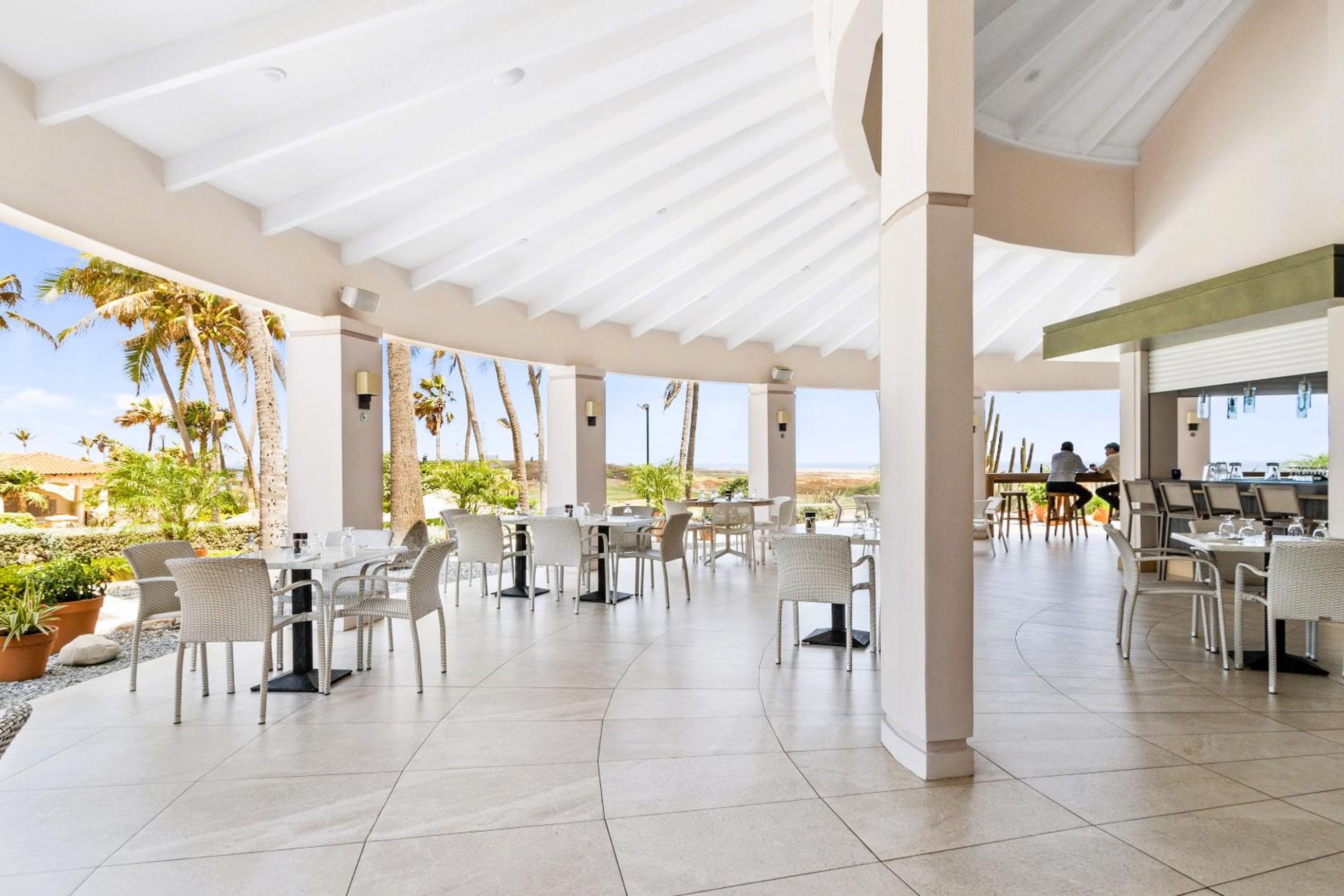 Golf & Beach 5BR w Pool - Campeonan 7 by Bocobay