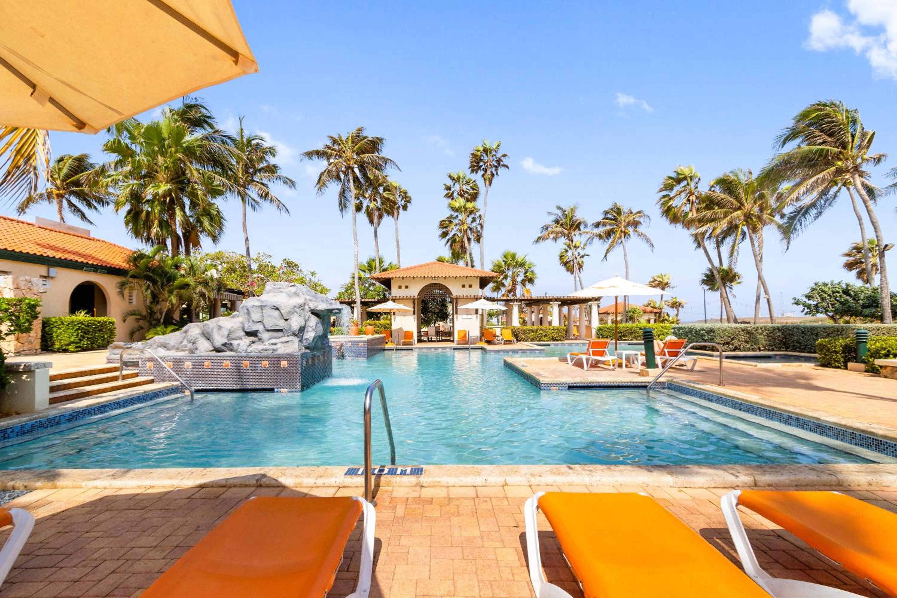 Golf & Beach 5BR w Pool - Campeonan 7 by Bocobay