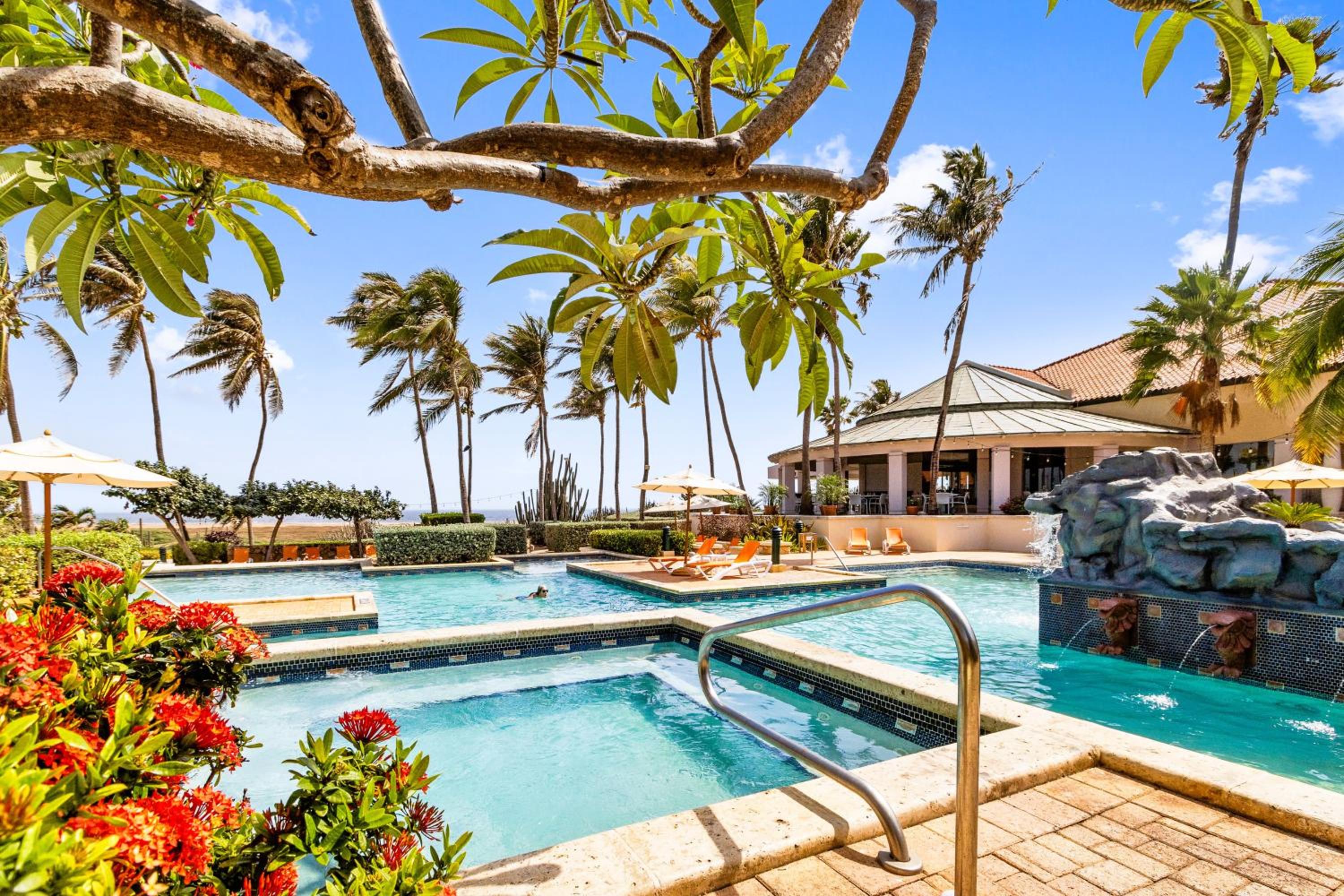 Golf & Beach 5BR w Pool - Campeonan 7 by Bocobay