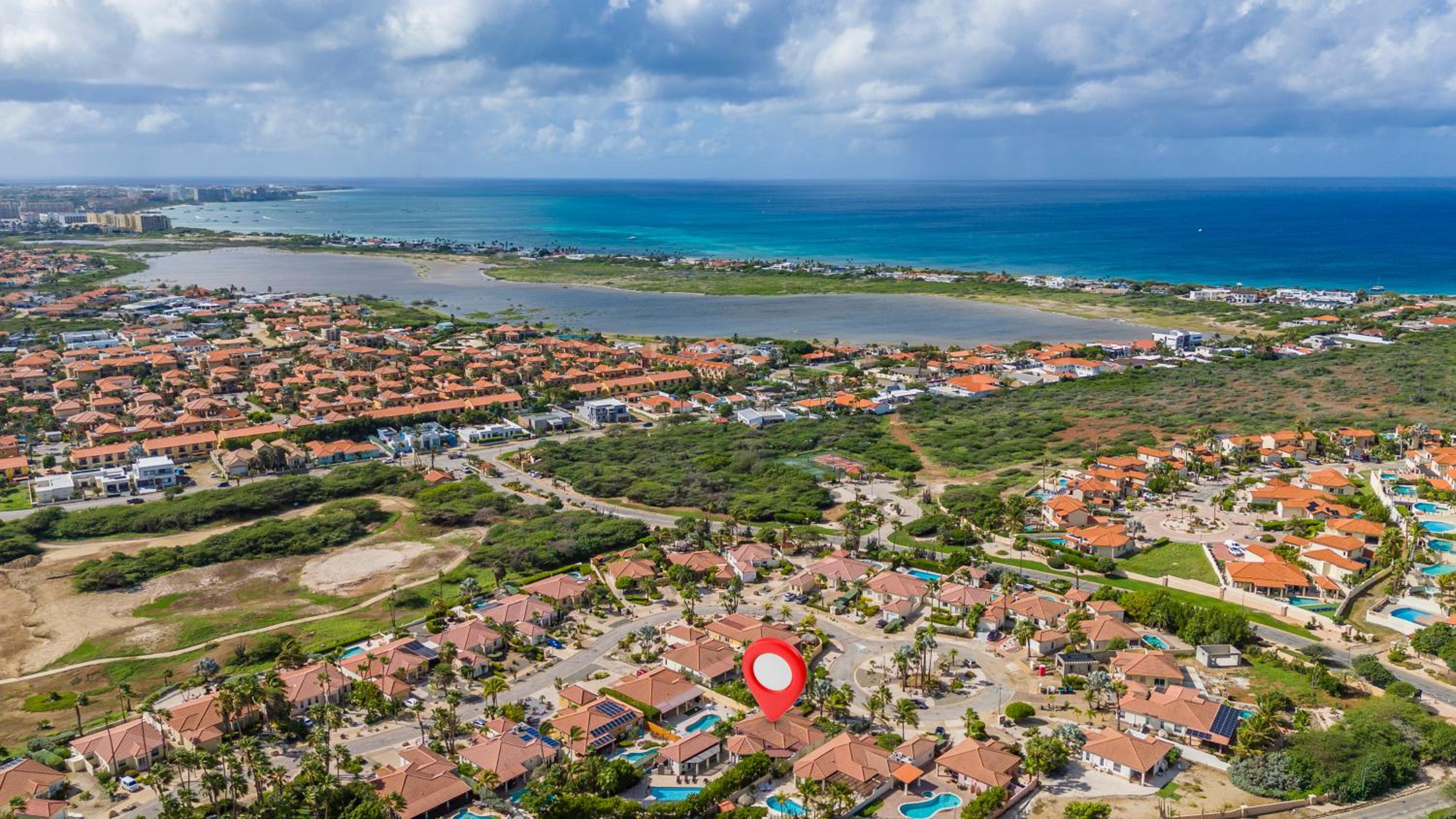 Golf & Beach 5BR w Pool - Campeonan 7 by Bocobay