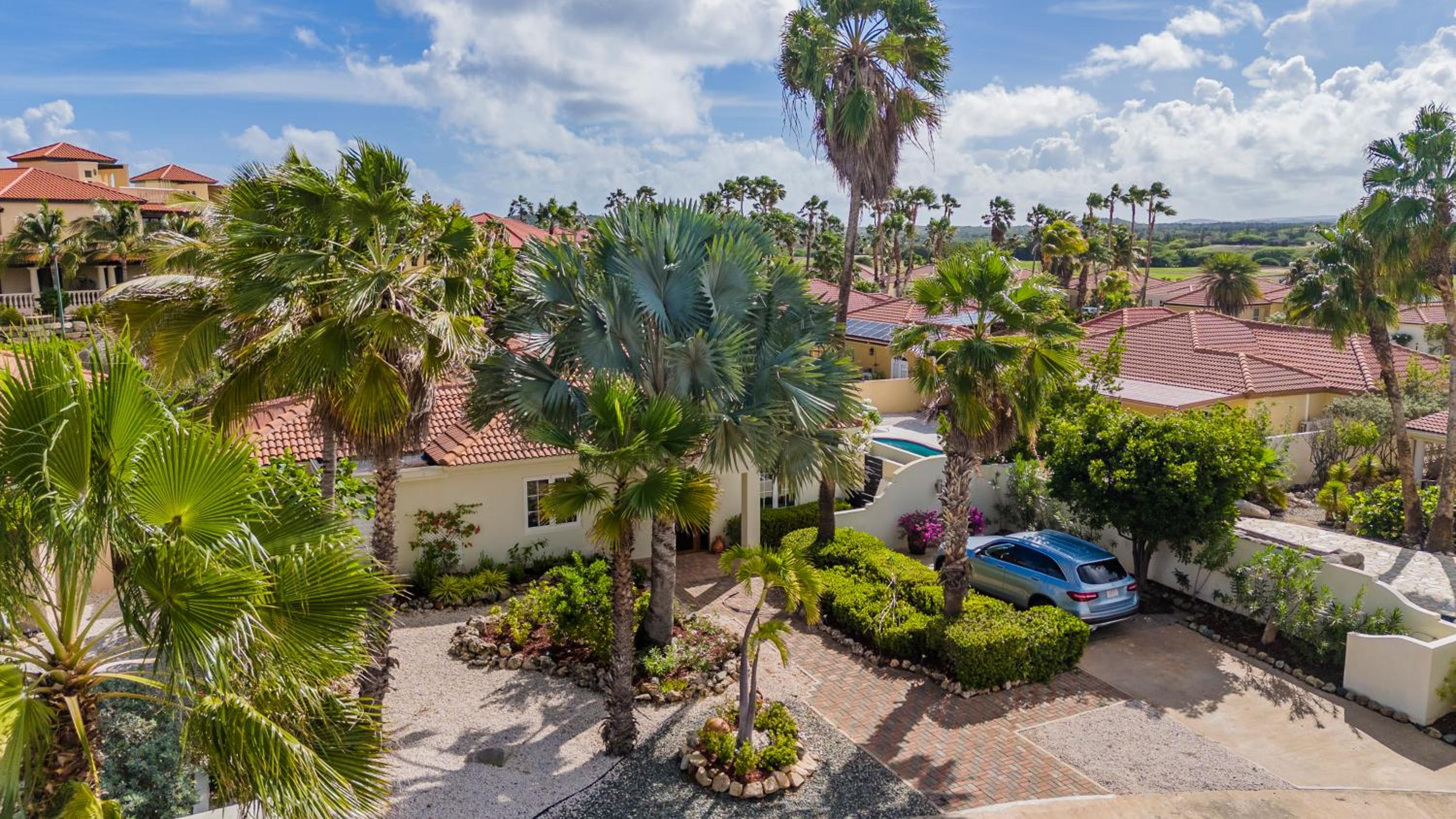 Golf & Beach 5BR w Pool - Campeonan 7 by Bocobay