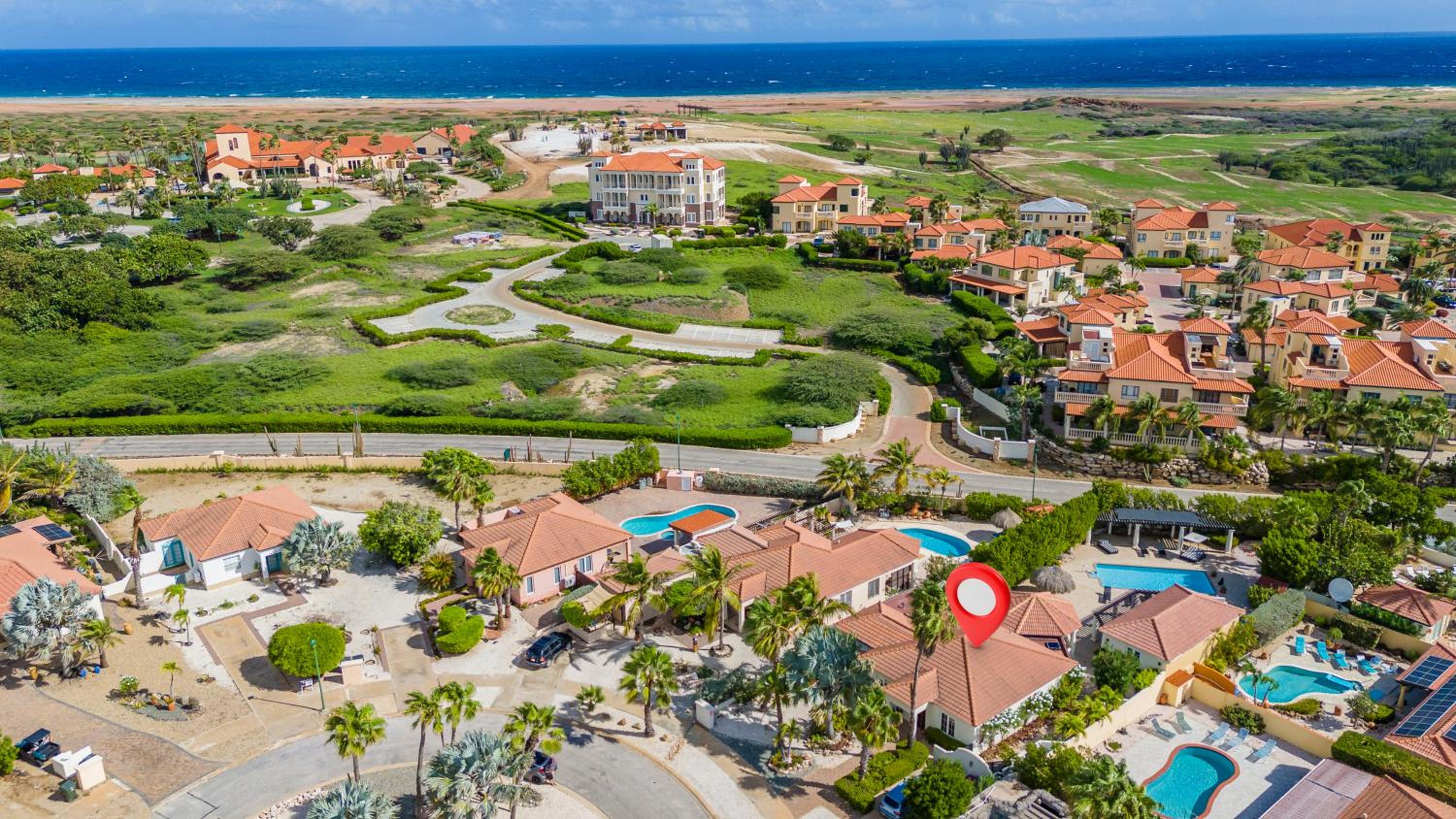 Golf & Beach 5BR w Pool - Campeonan 7 by Bocobay