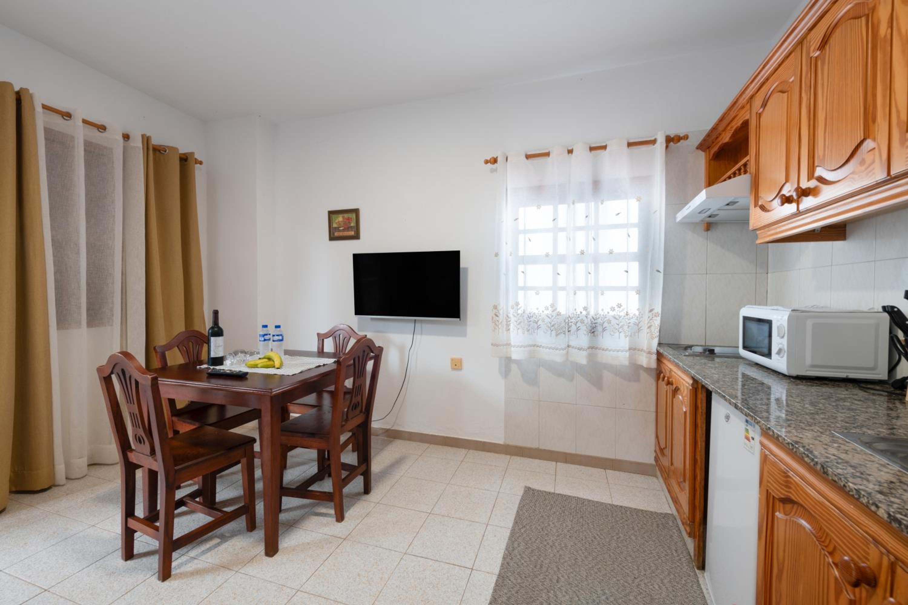 Apartamentos La Fajana